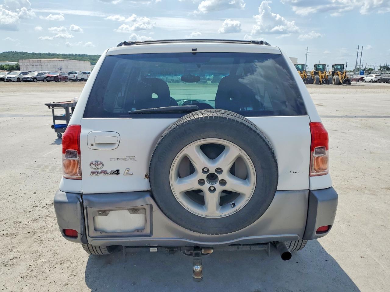 2001 Toyota Rav4 Base White vin: JTEHH20V910111601