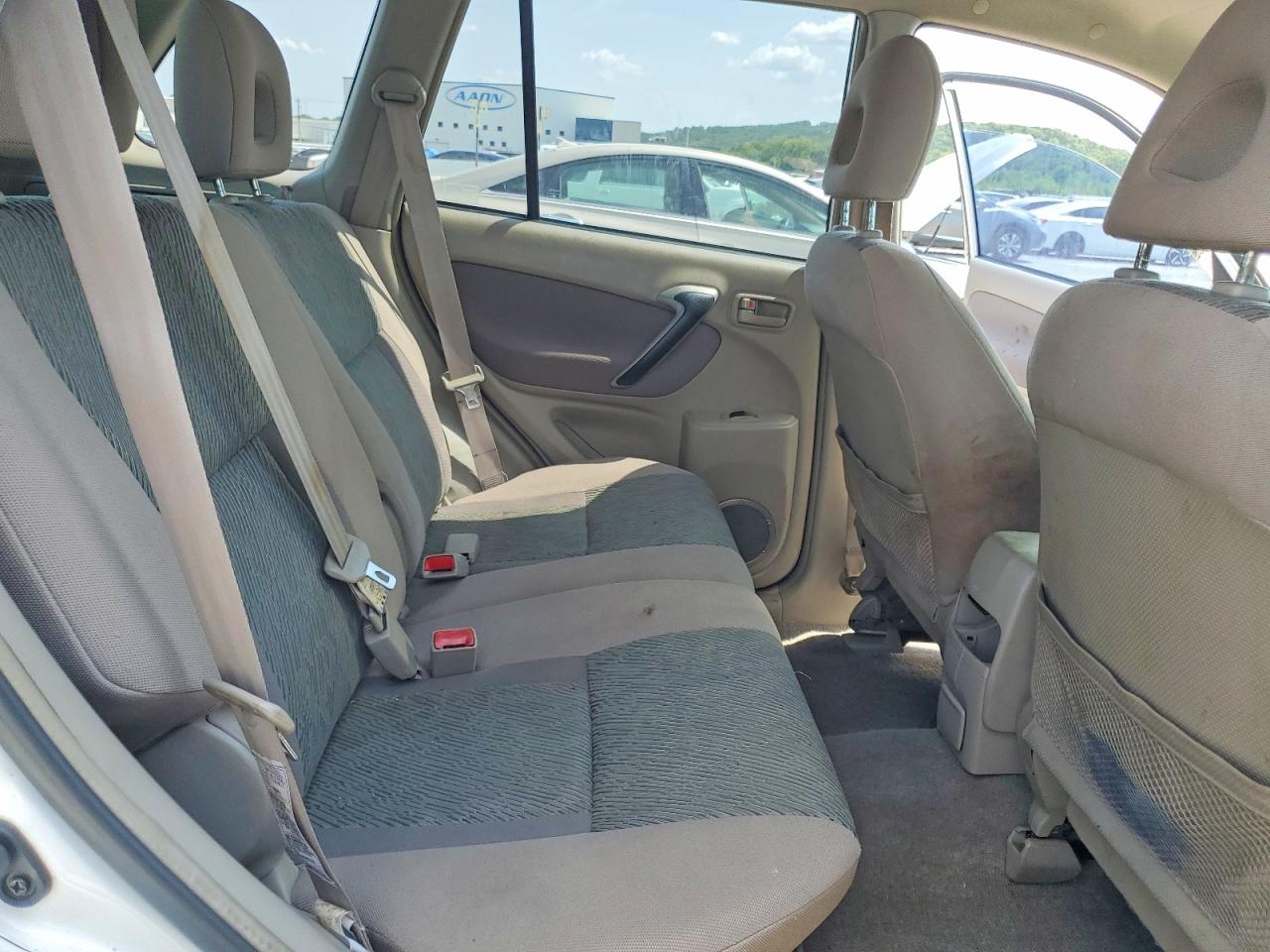 2001 Toyota Rav4 Base White vin: JTEHH20V910111601