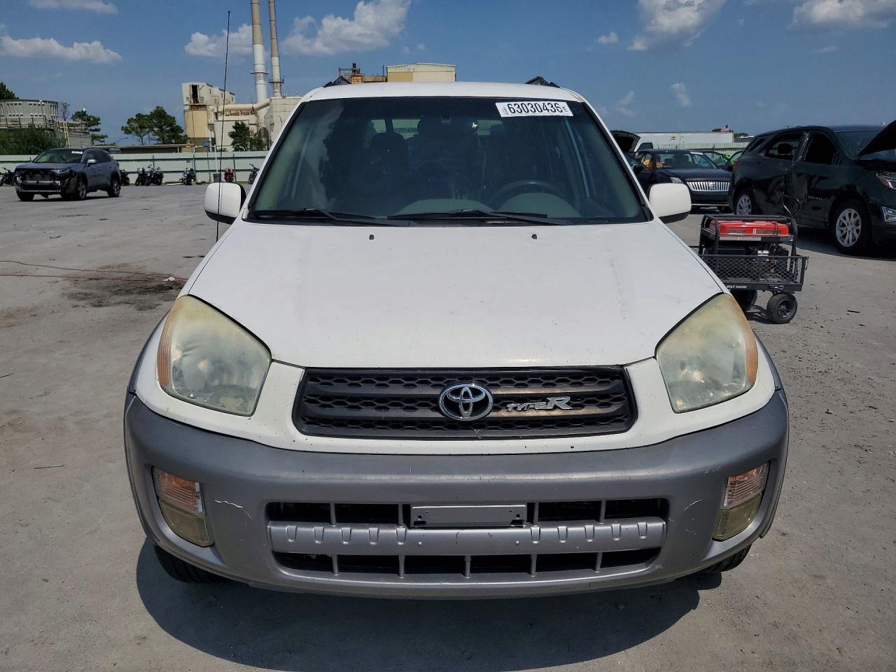 2001 Toyota Rav4 Base White vin: JTEHH20V910111601