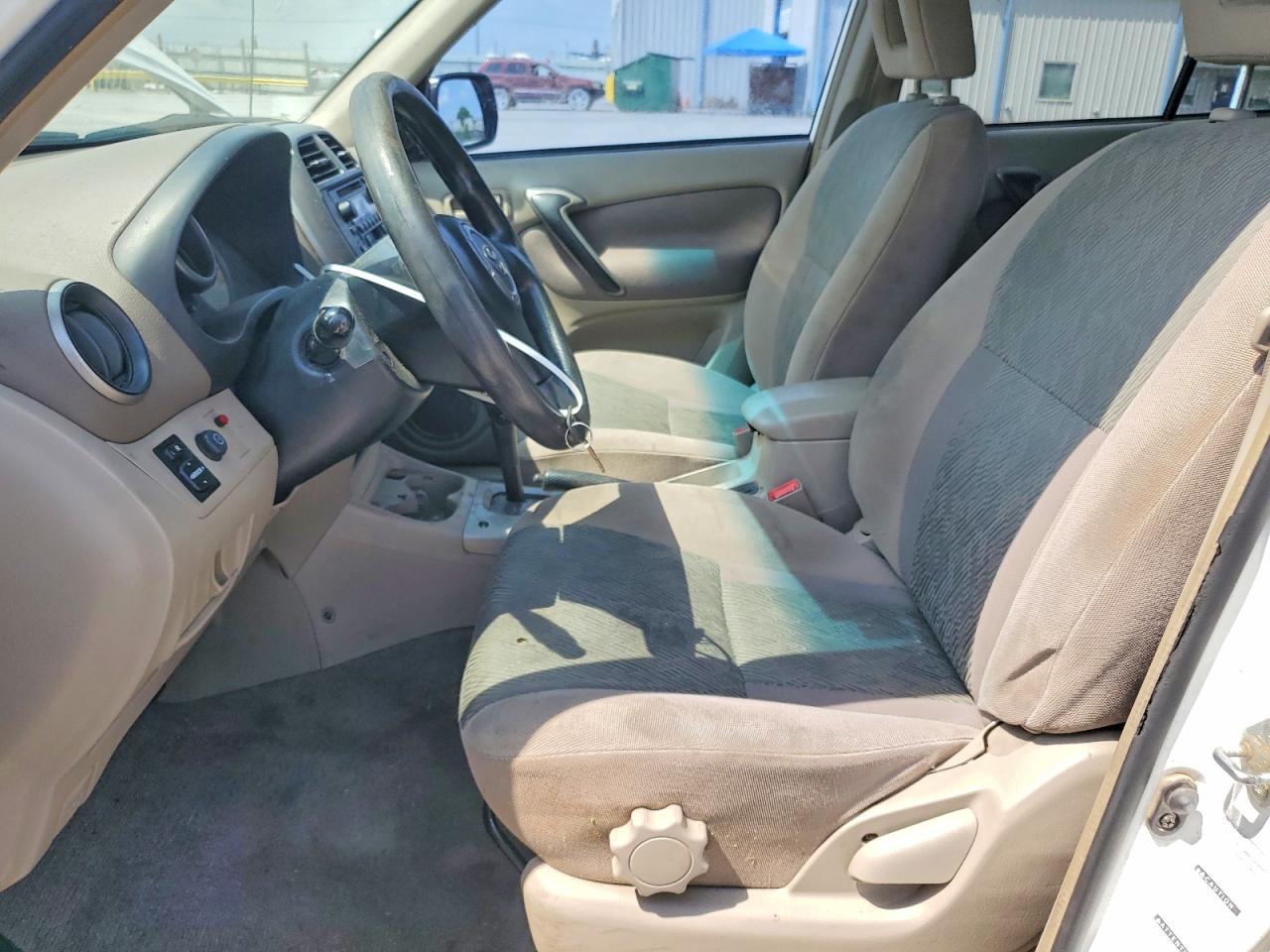 2001 Toyota Rav4 Base White vin: JTEHH20V910111601