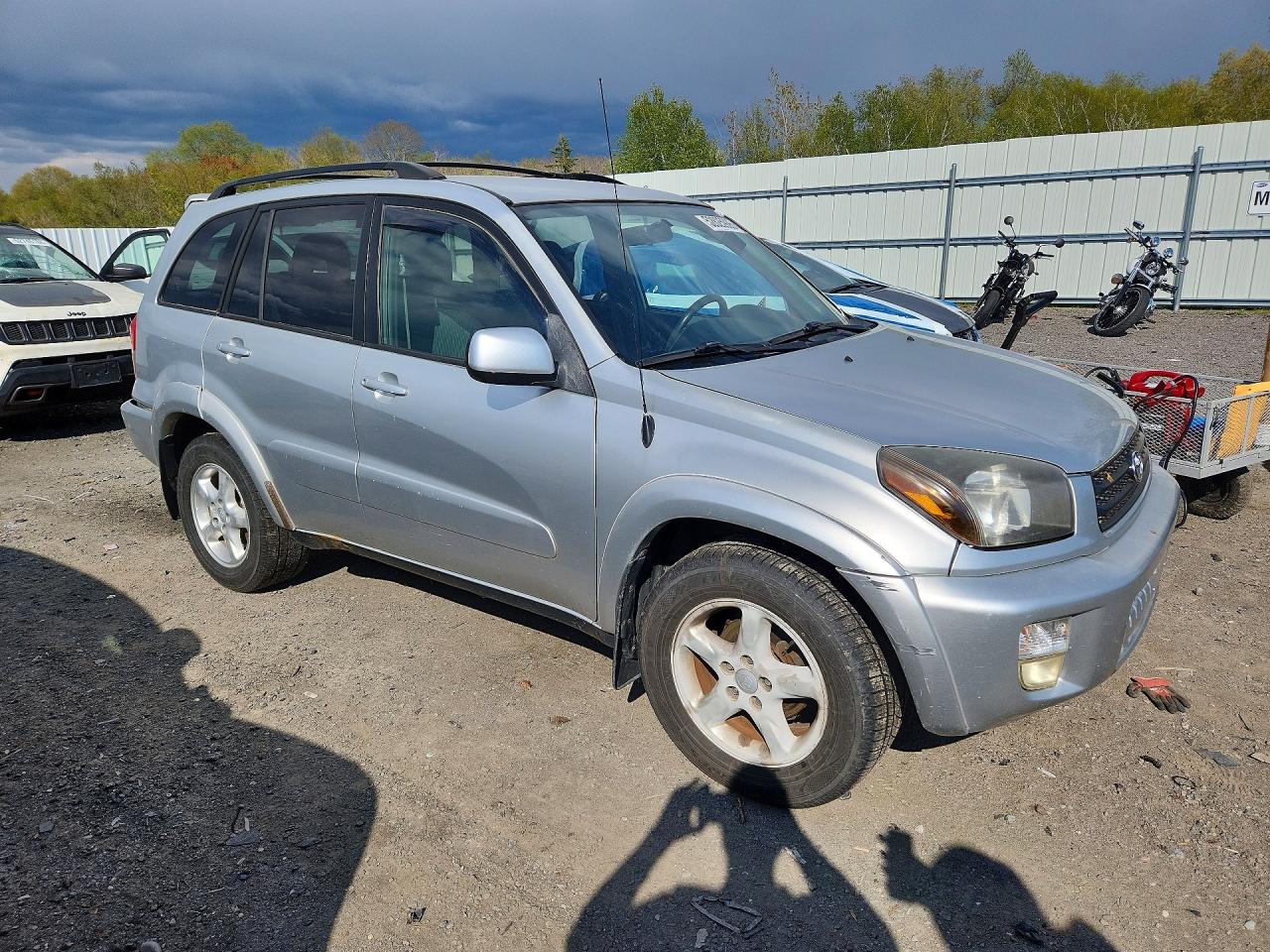 2003 Toyota Rav4 Base Silver vin: JTEHH20VX36072338