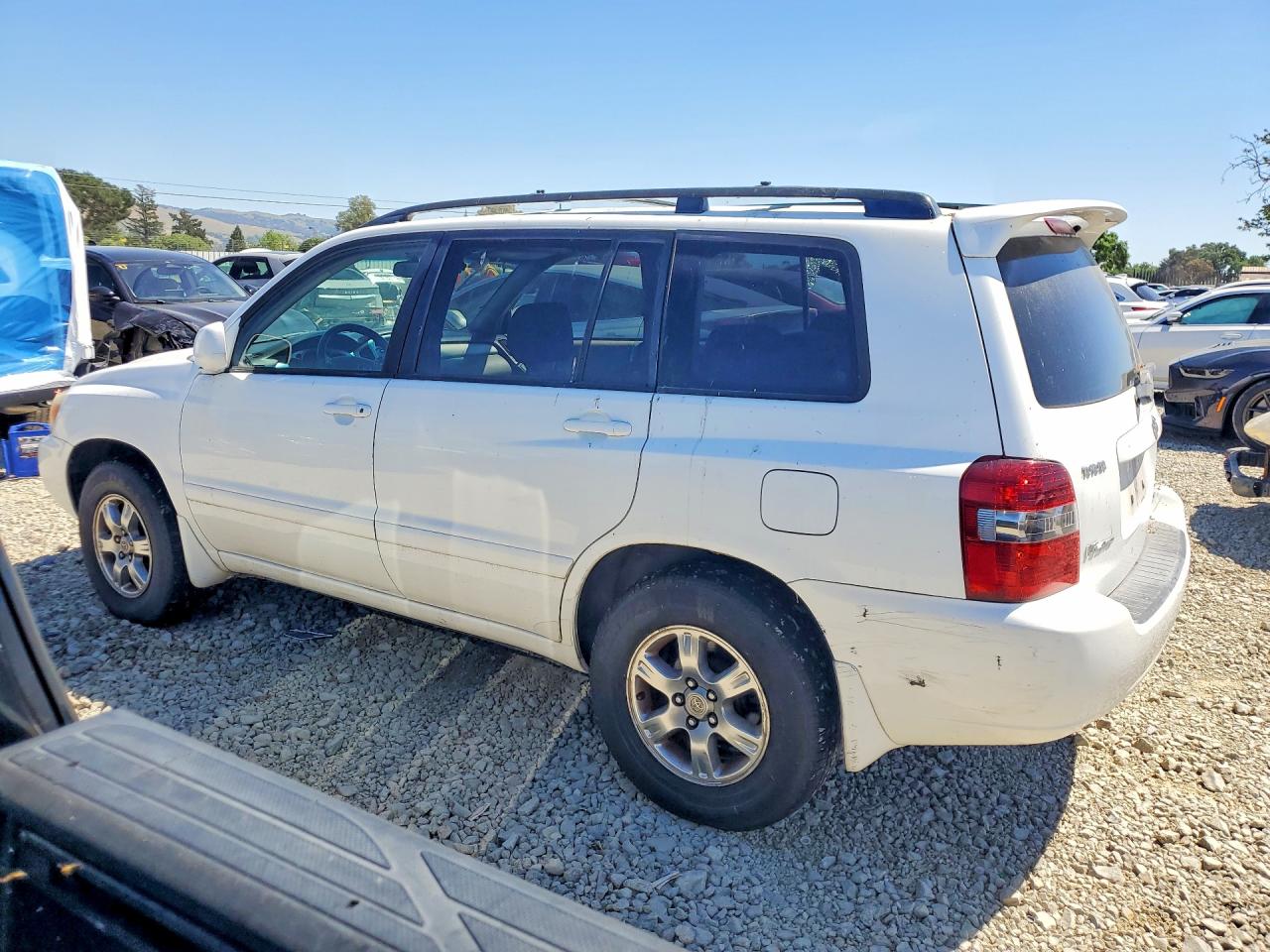 2007 Toyota Highlander Sport White vin: JTEHP21A170197154
