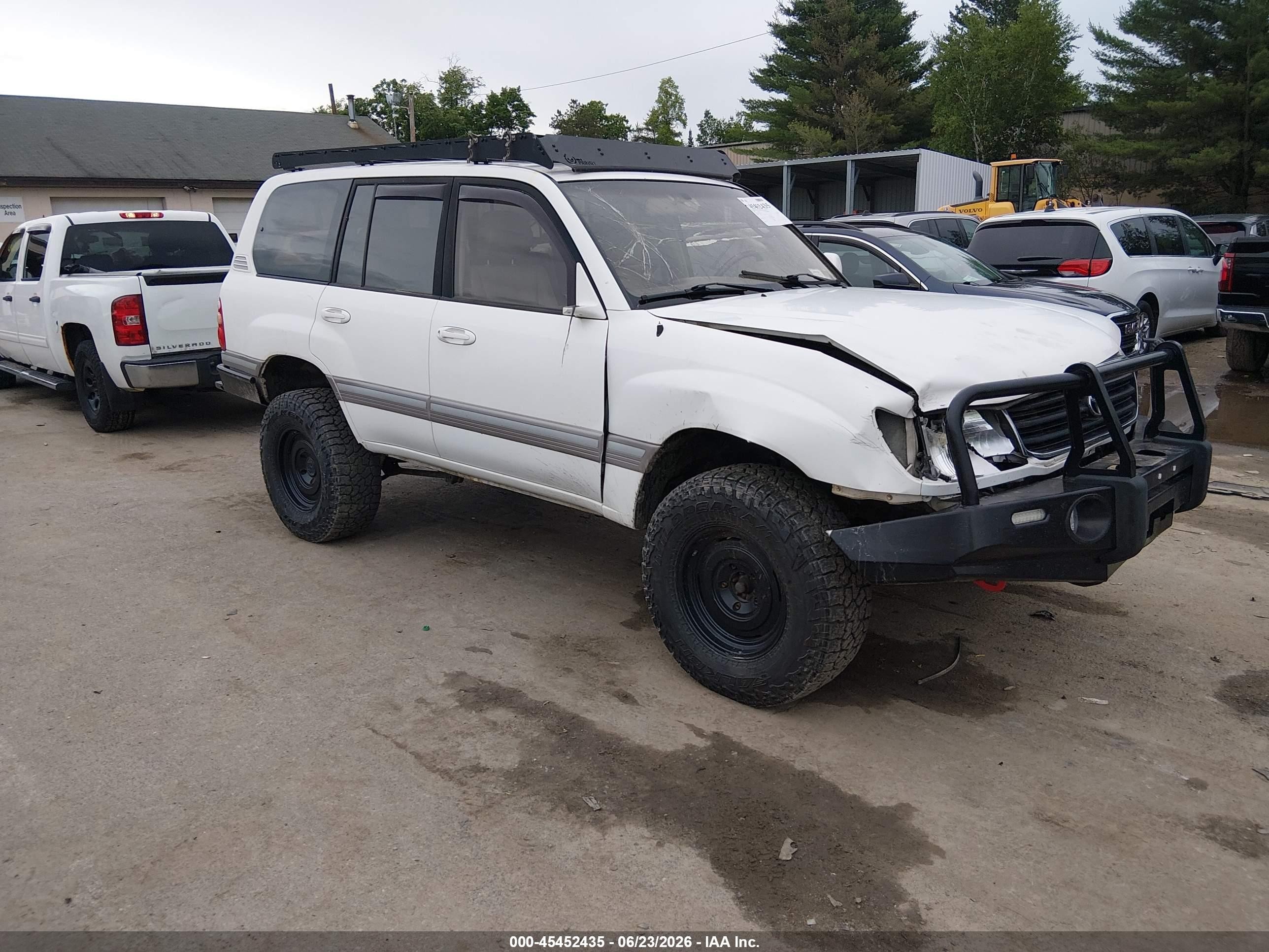 2001 Toyota Land Cruiser   White vin: JTEHT05J012005776