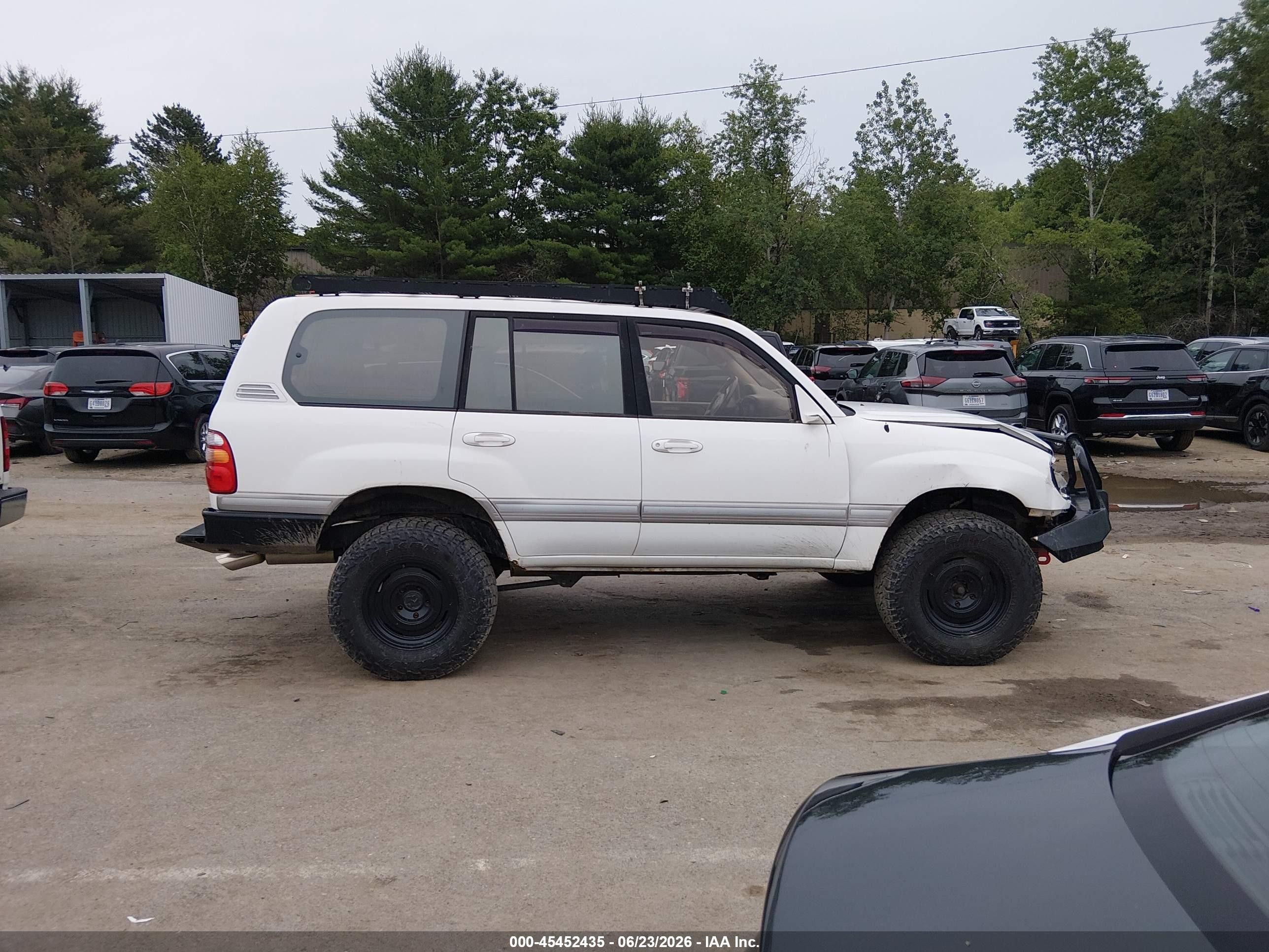 2001 Toyota Land Cruiser   White vin: JTEHT05J012005776