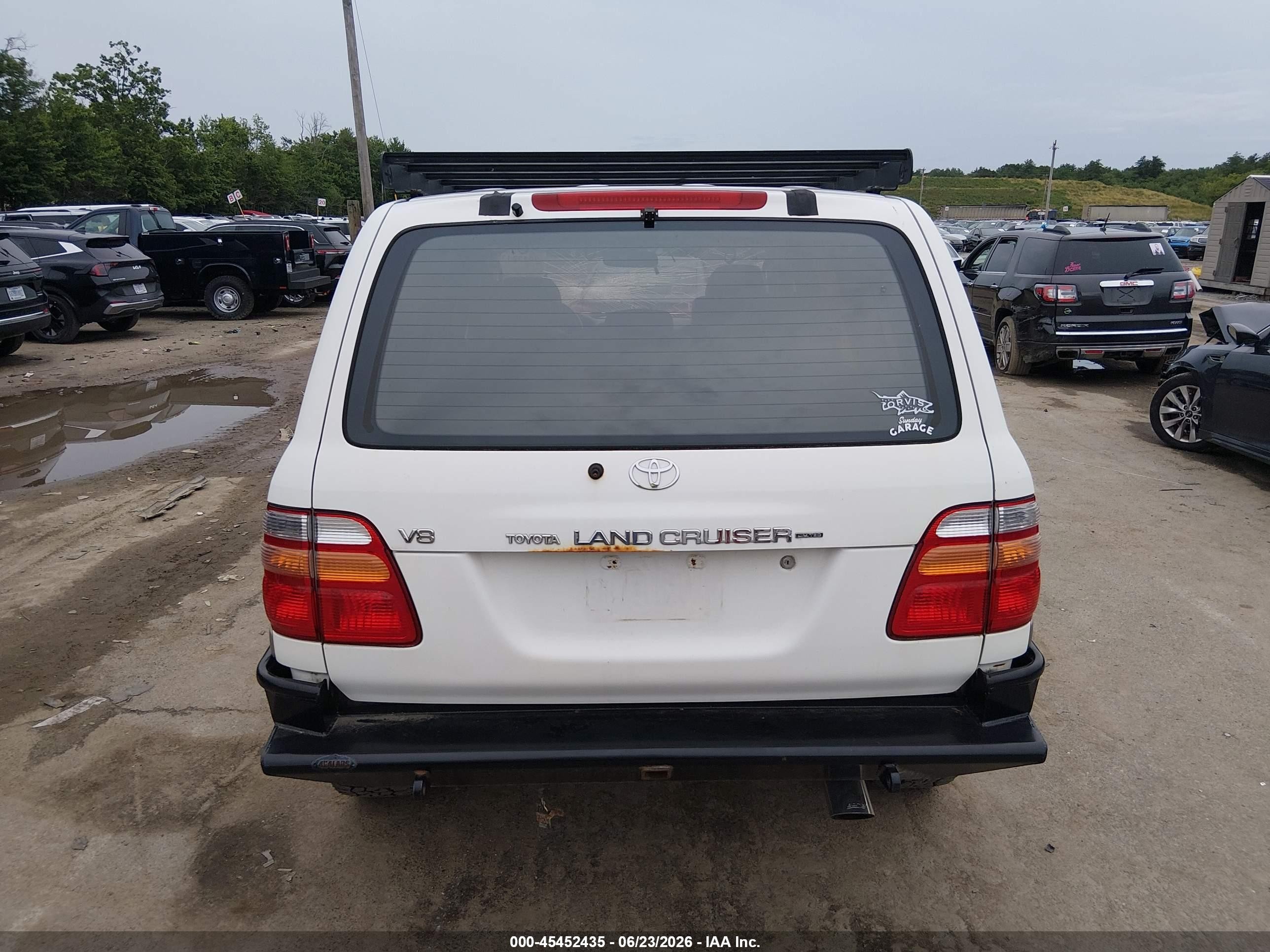 2001 Toyota Land Cruiser   White vin: JTEHT05J012005776
