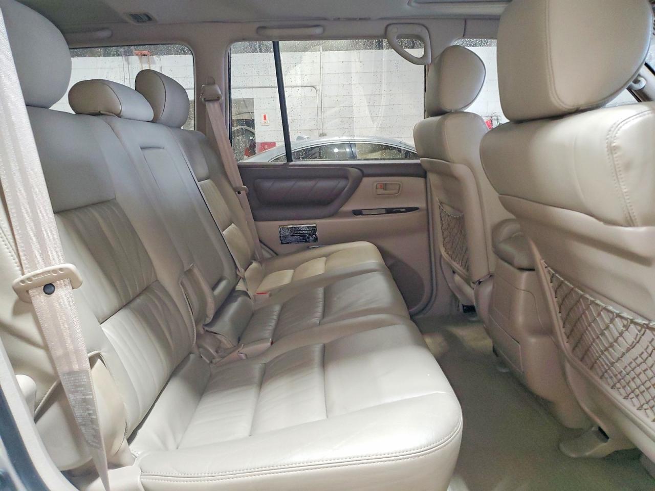 2002 Toyota Land Cruiser Silver vin: JTEHT05J022026225