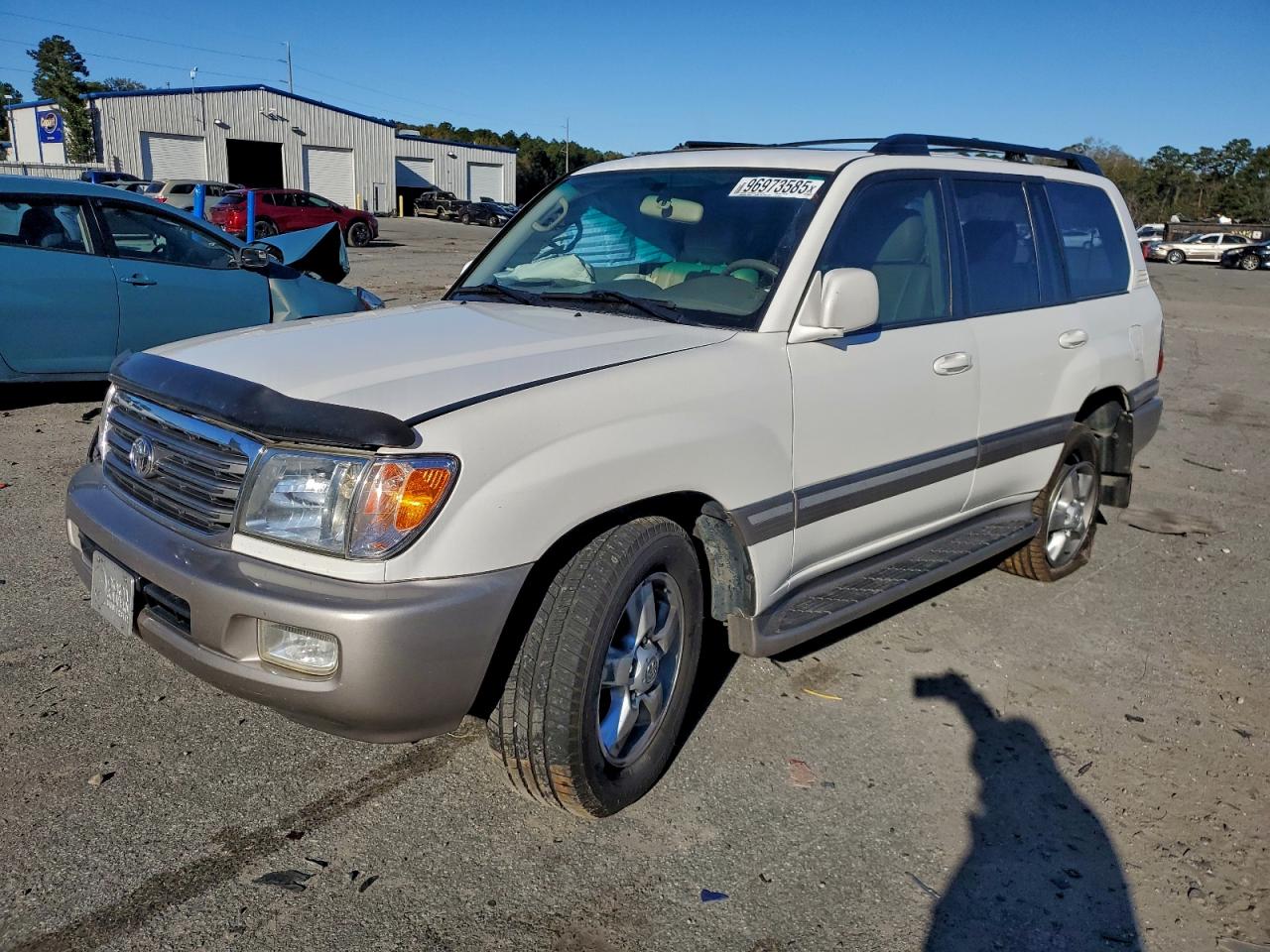 2005 Toyota Land Cruiser White vin: JTEHT05J052075011