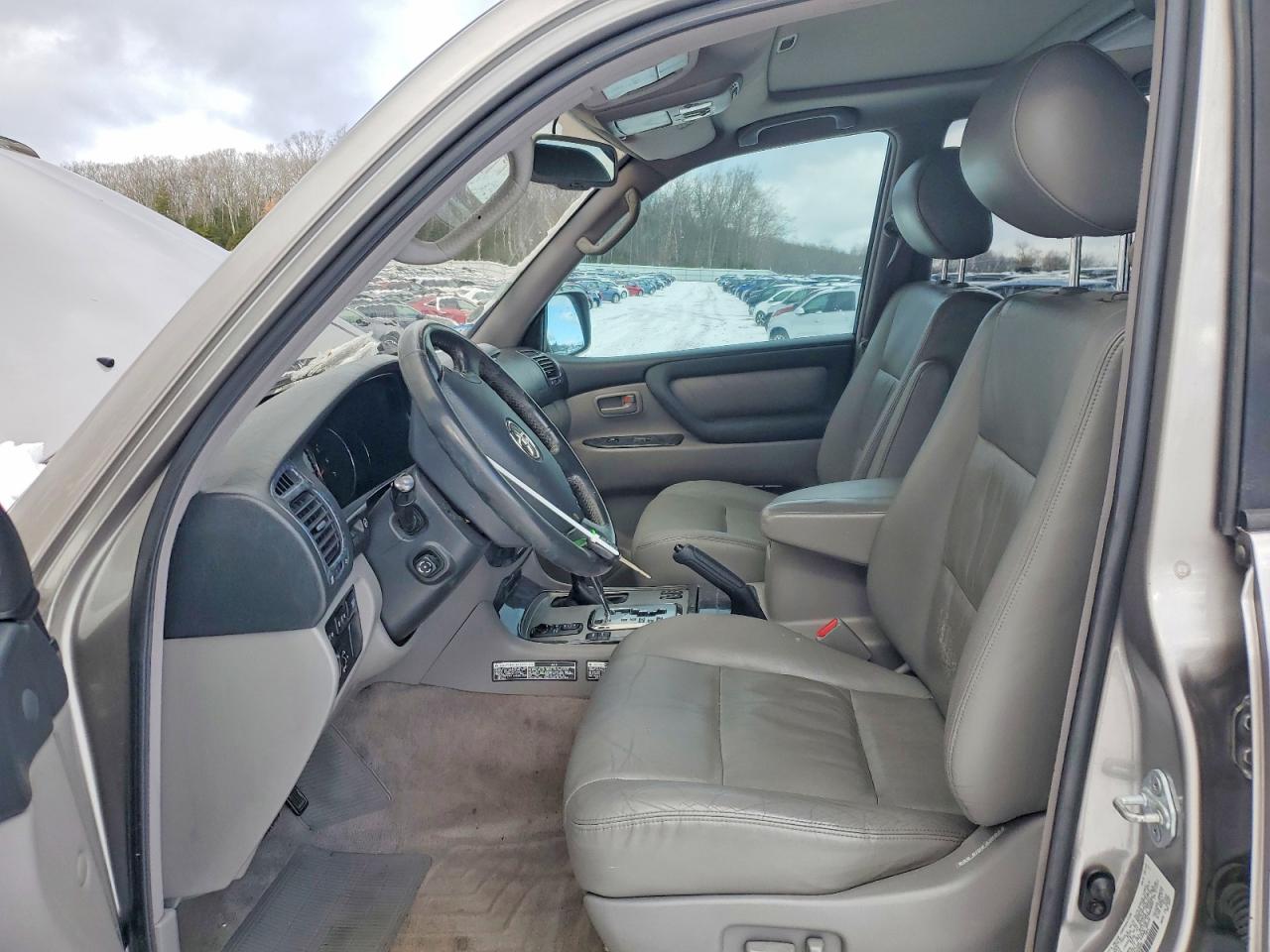 2006 Toyota Land Cruiser Silver vin: JTEHT05J062082669