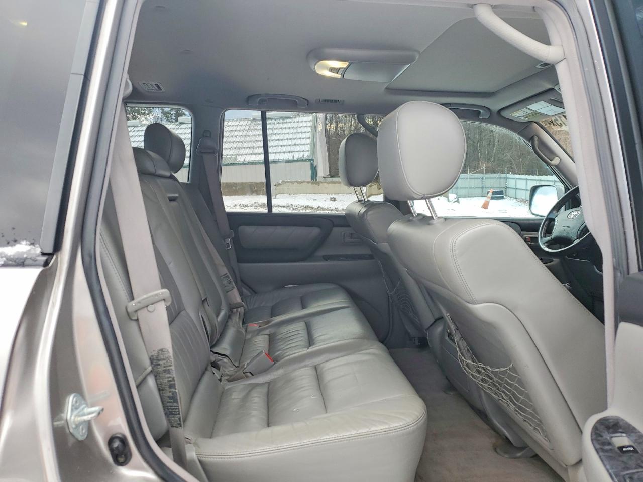2006 Toyota Land Cruiser Silver vin: JTEHT05J062082669