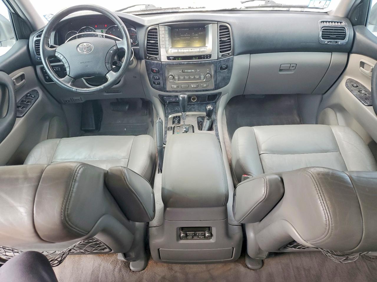 2006 Toyota Land Cruiser Silver vin: JTEHT05J062082669