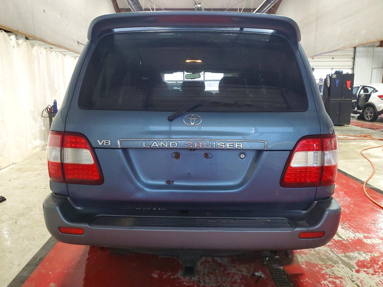 2006 Toyota Land Cruiser Base Blue vin: JTEHT05J062083014