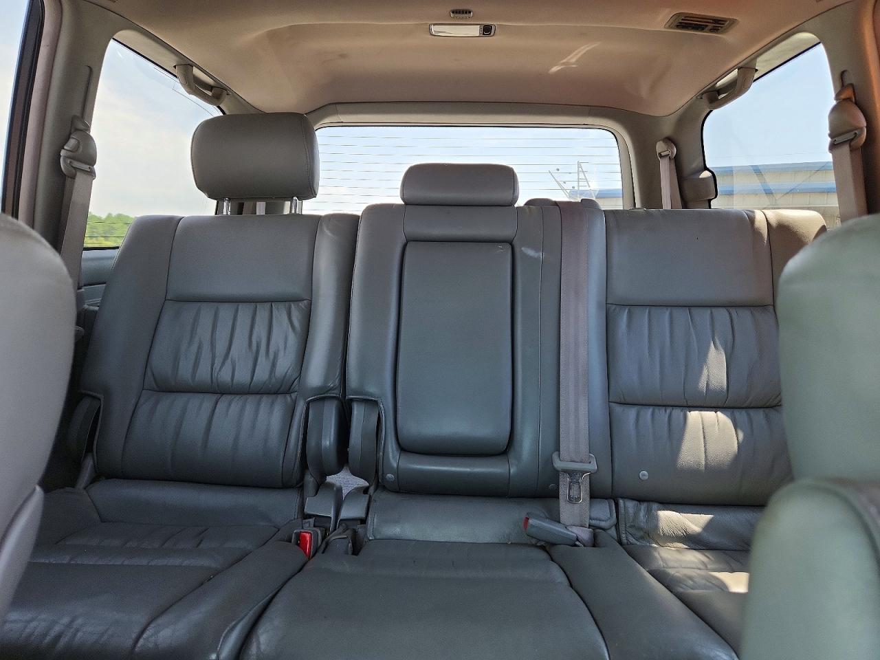 2006 Toyota Land Cruiser Base Gray vin: JTEHT05J062087144