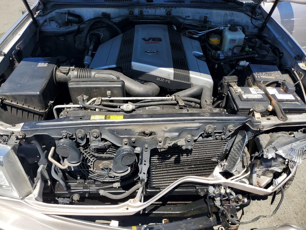 2001 Toyota Land Cruiser Base Silver vin: JTEHT05J112007911