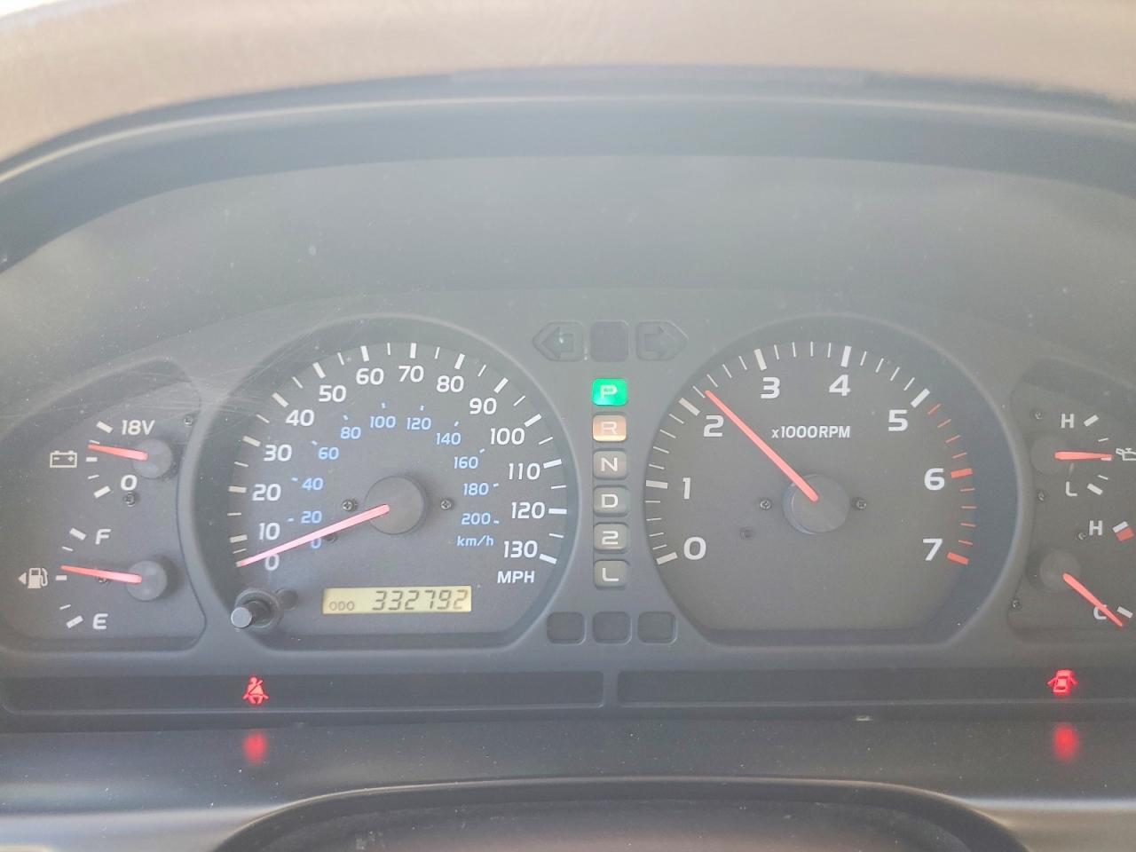 2001 Toyota Land Cruiser Base Silver vin: JTEHT05J112007911