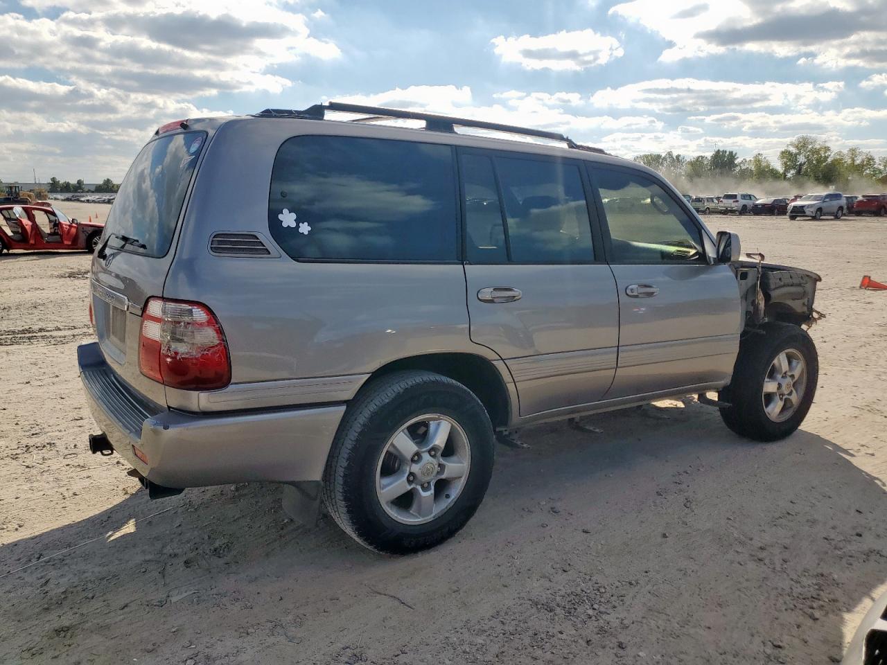 2003 Toyota Land Cruiser Silver vin: JTEHT05J132034481