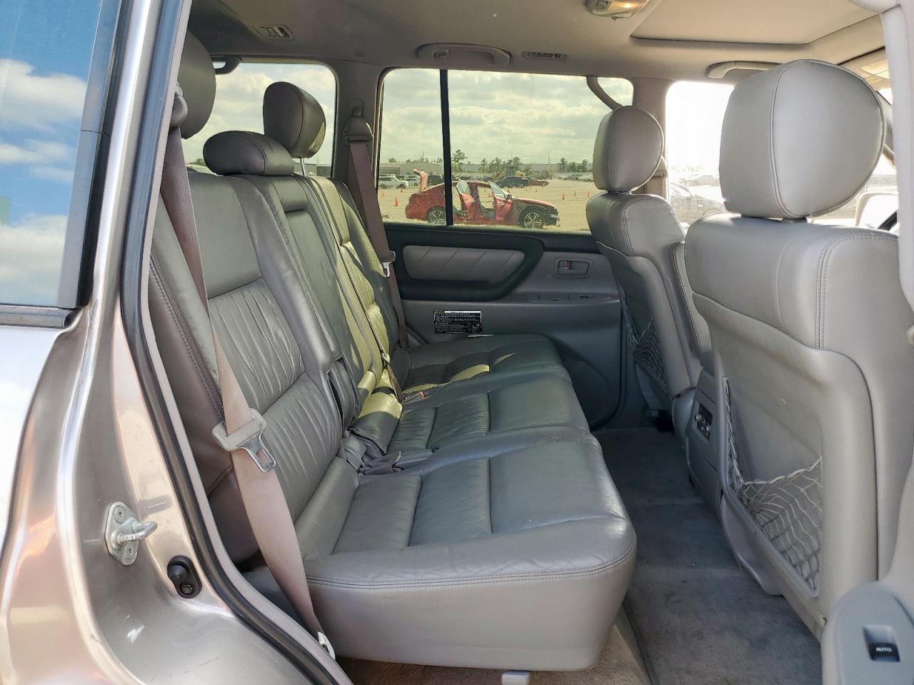 2003 Toyota Land Cruiser Silver vin: JTEHT05J132034481