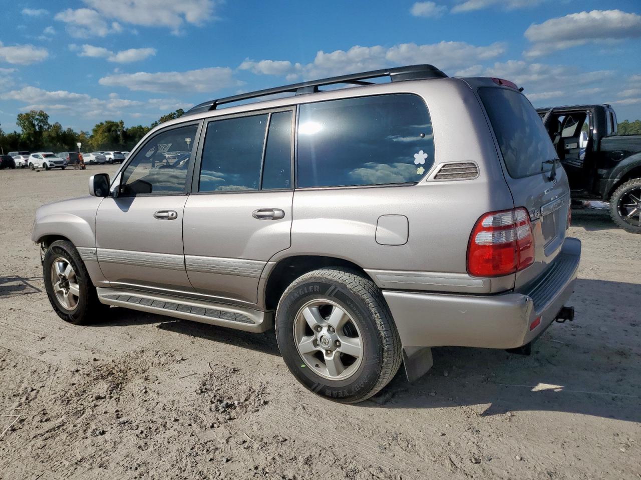 2003 Toyota Land Cruiser Silver vin: JTEHT05J132034481