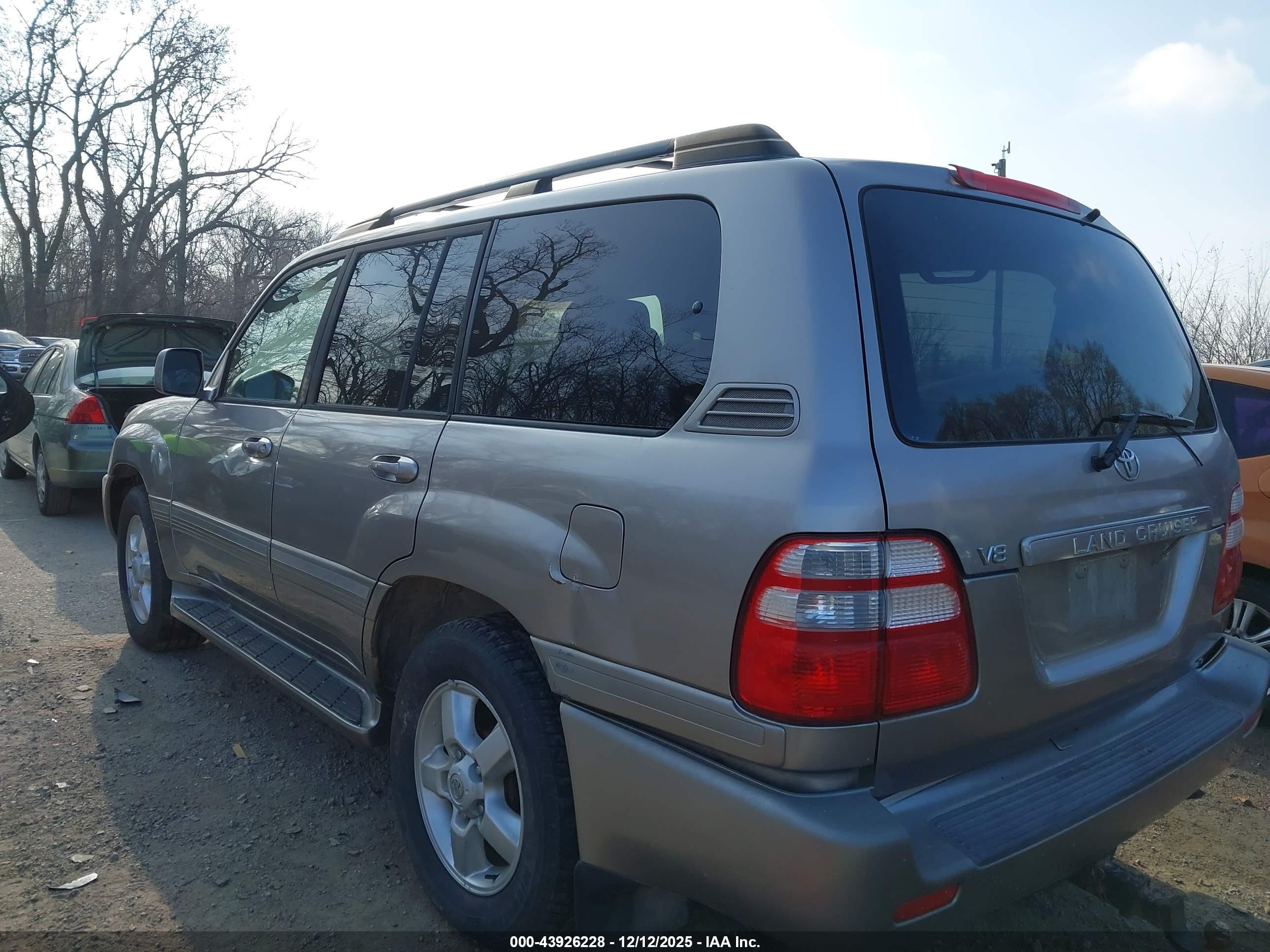 2004 Toyota Land Cruiser   Серебряный vin: JTEHT05J142059088