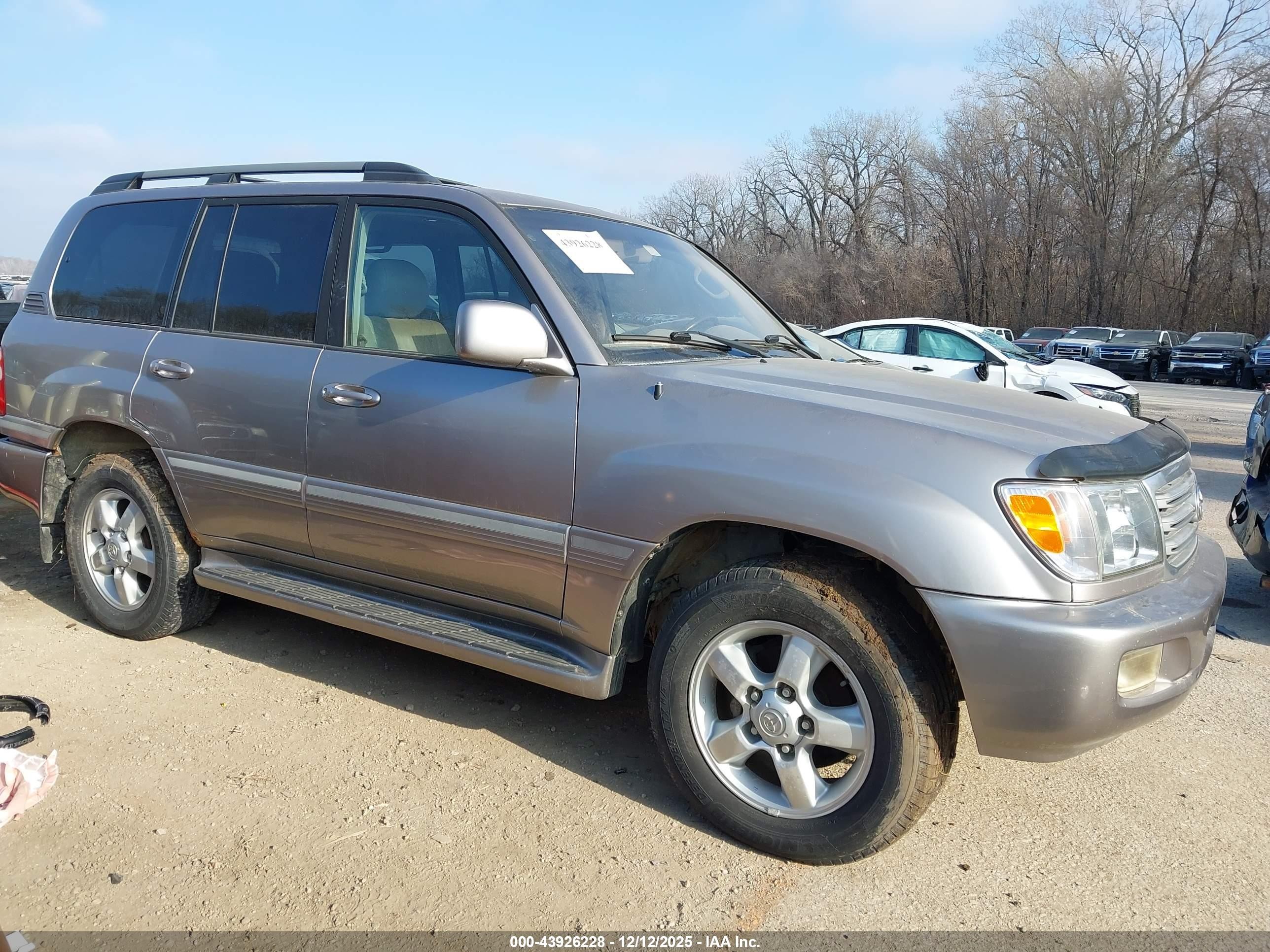 2004 Toyota Land Cruiser   Серебряный vin: JTEHT05J142059088