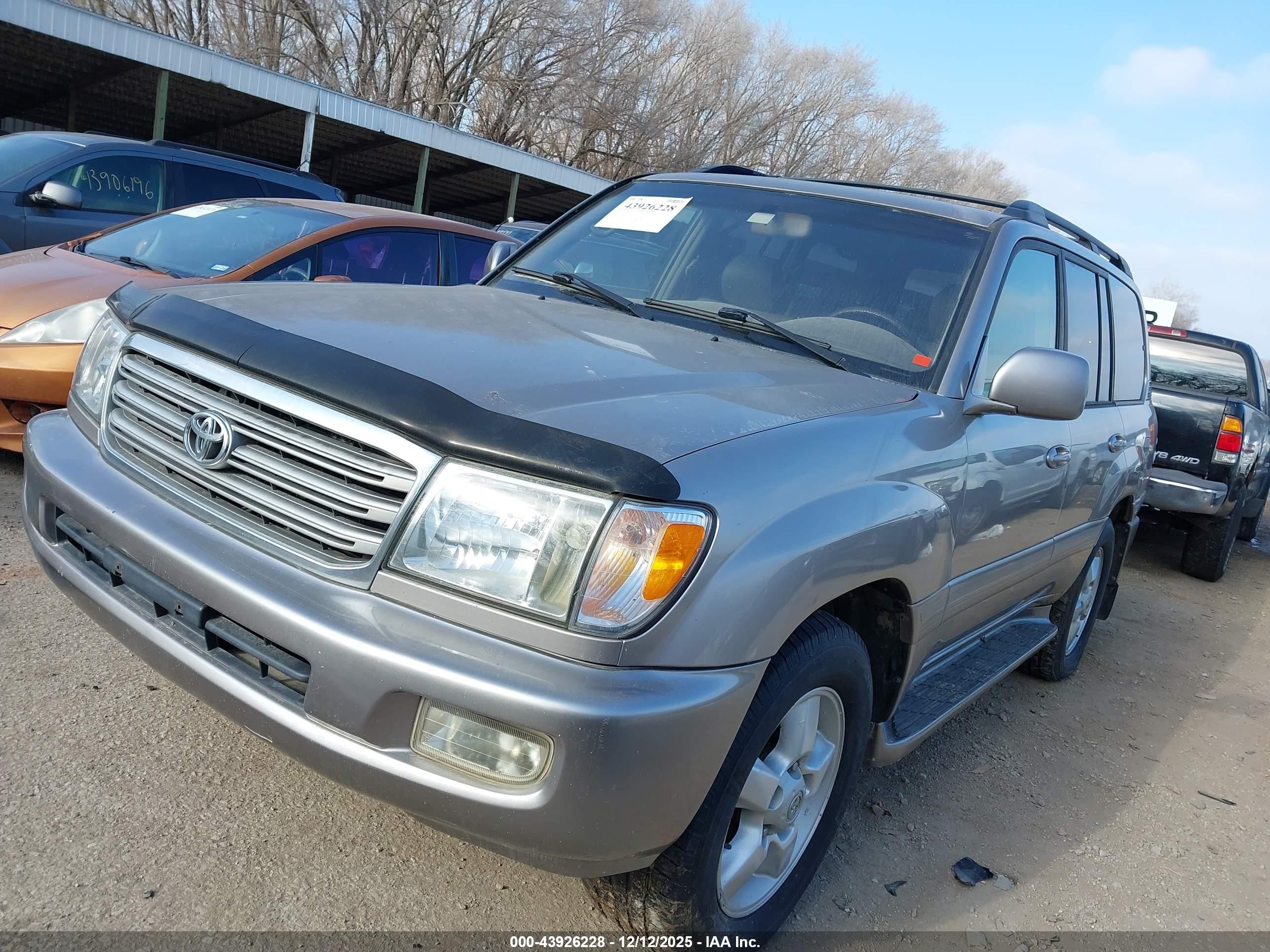 2004 Toyota Land Cruiser   Серебряный vin: JTEHT05J142059088