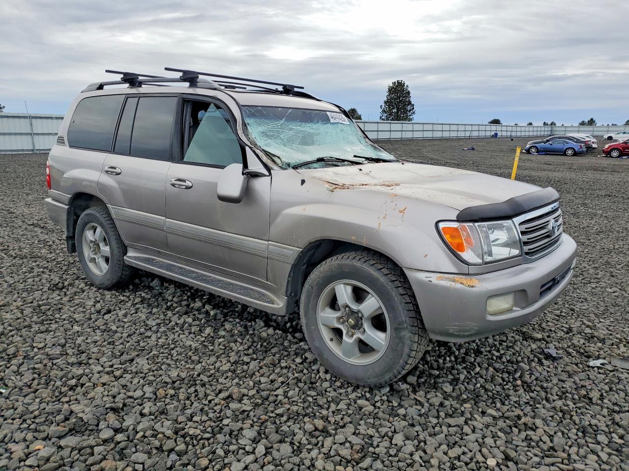 2005 Toyota Land Cruiser Base Silver vin: JTEHT05J152068763
