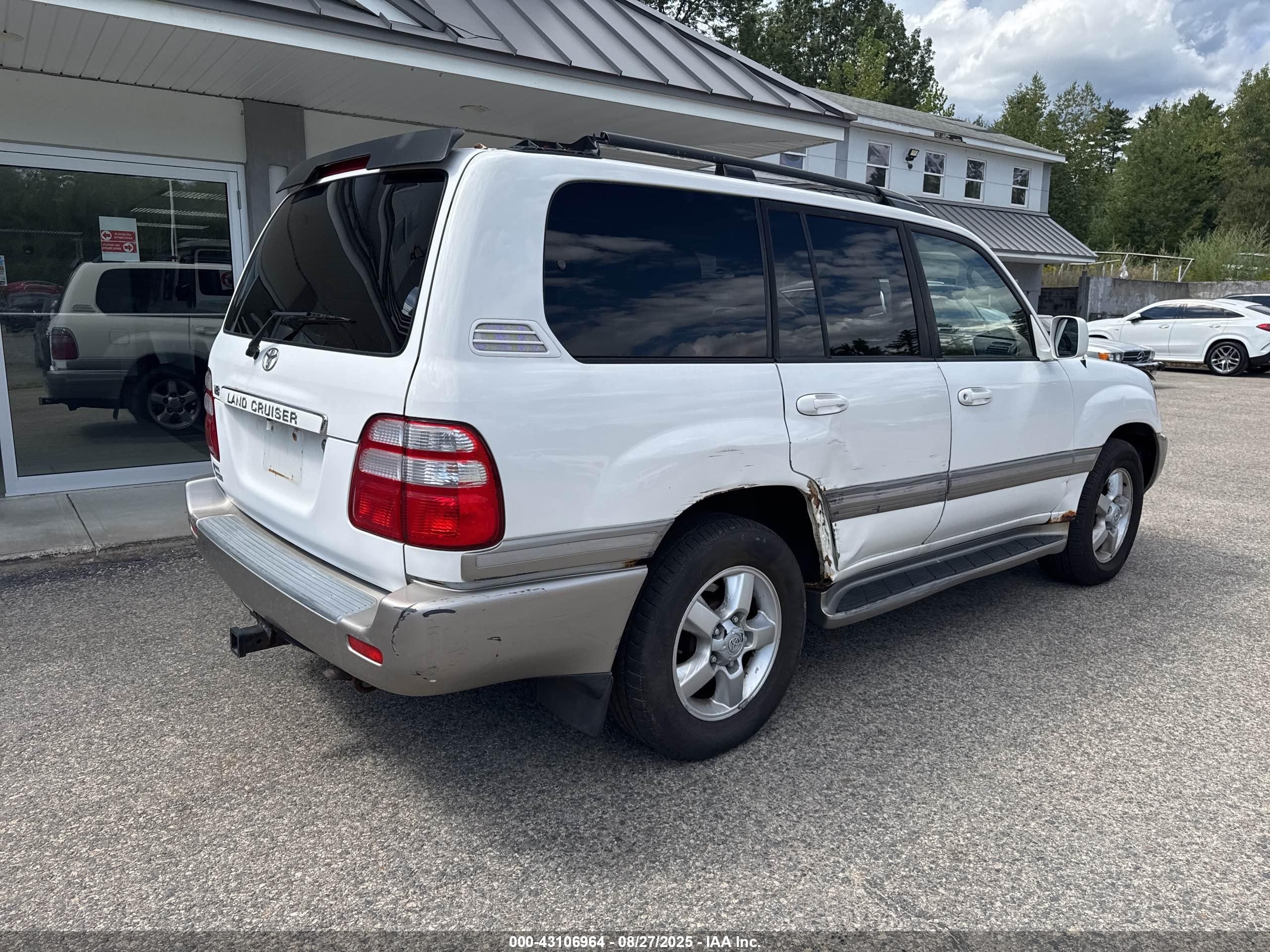 2005 Toyota Land Cruiser   White vin: JTEHT05J152076068