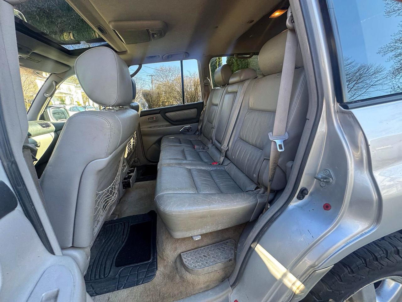 2006 Toyota Land Cruiser Base Silver vin: JTEHT05J162091476