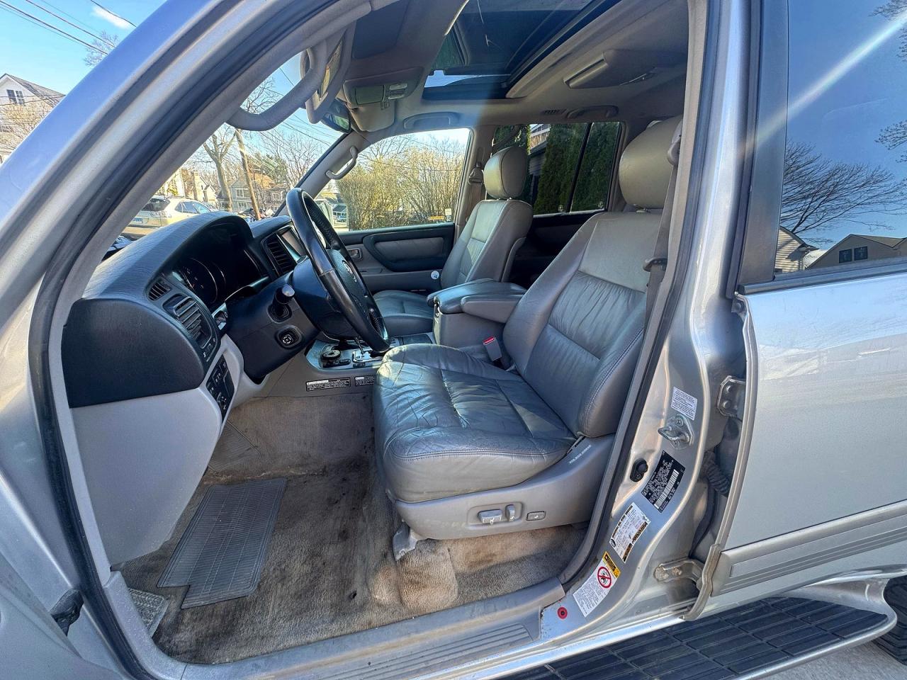 2006 Toyota Land Cruiser Base Silver vin: JTEHT05J162091476