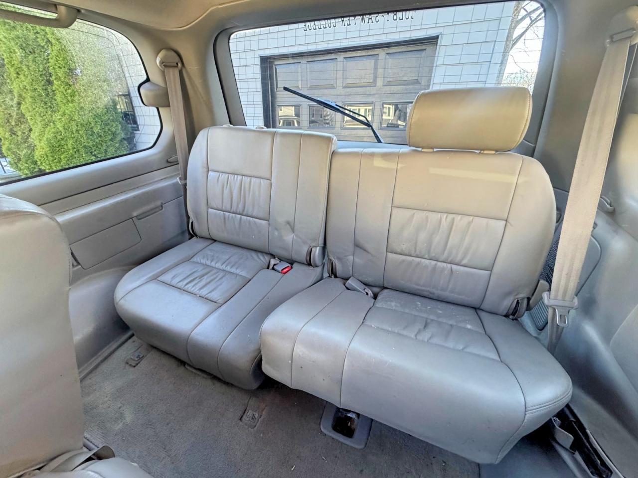 2006 Toyota Land Cruiser Base Silver vin: JTEHT05J162091476