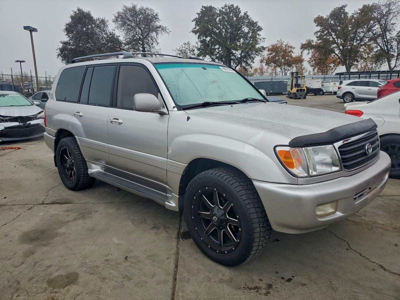 2002 Toyota Land Cruiser Silver vin: JTEHT05J222021642