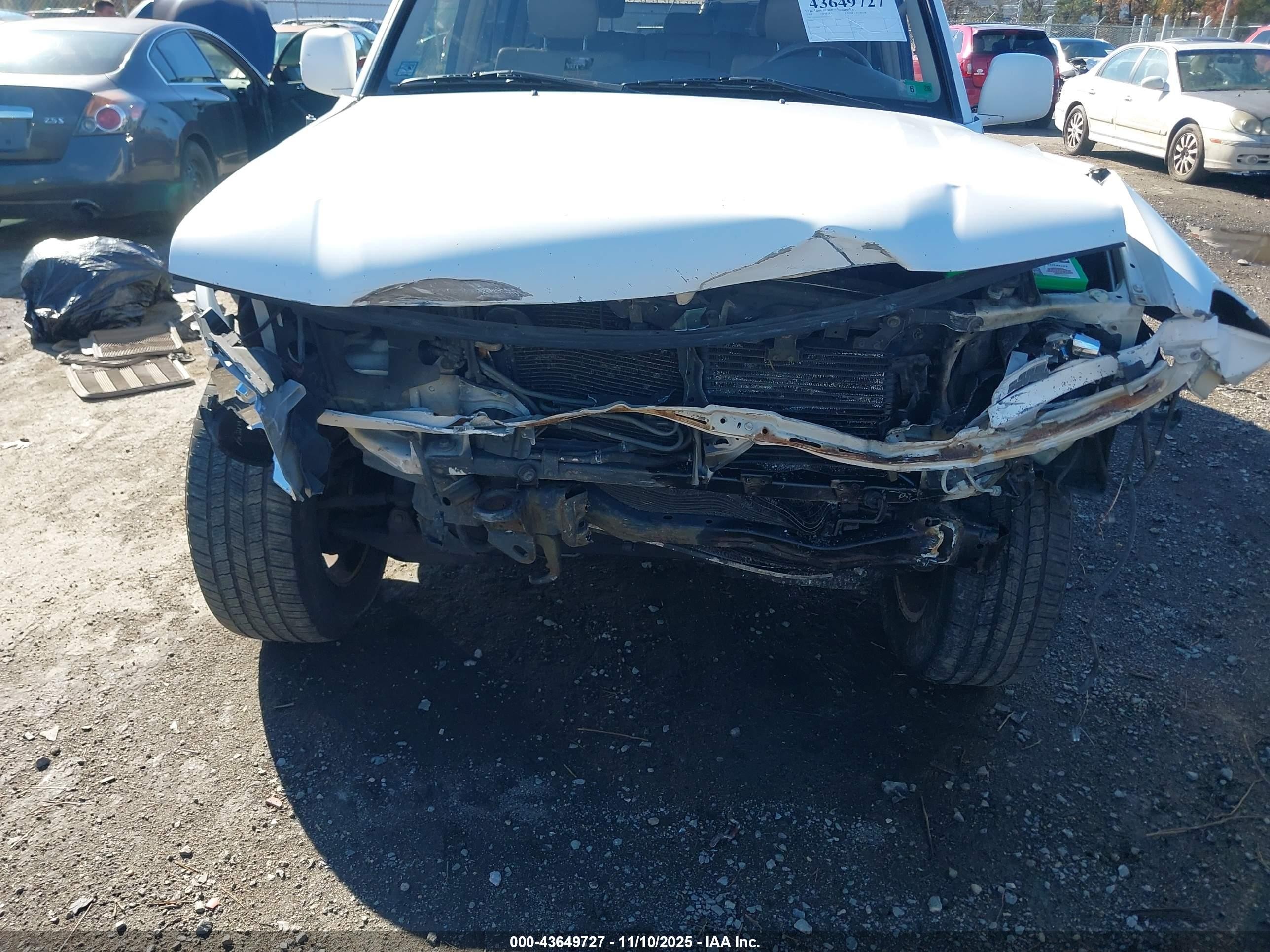 2004 Toyota Land Cruiser   Белый vin: JTEHT05J242057317