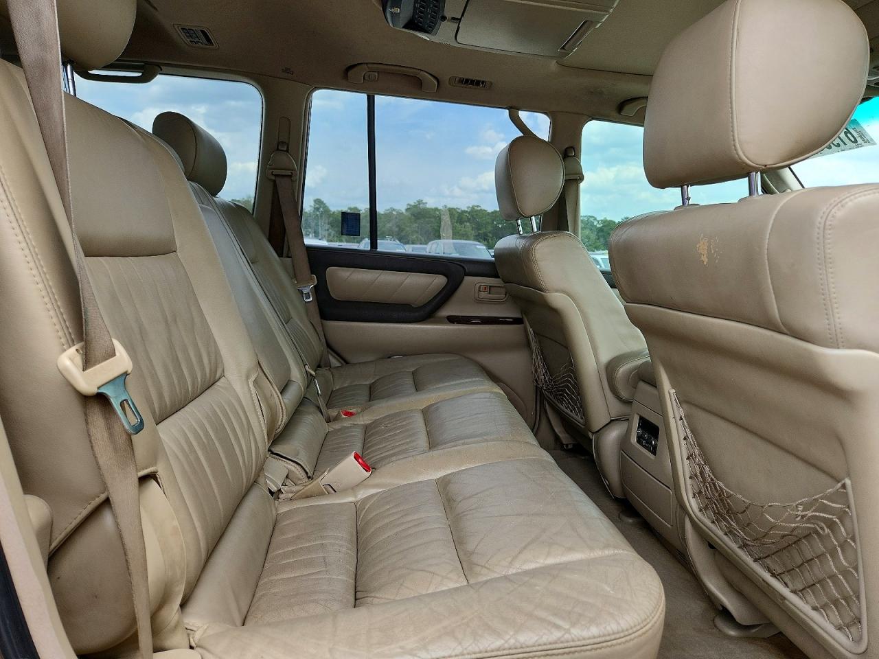 2005 Toyota Land Cruiser Base Gold vin: JTEHT05J252076662