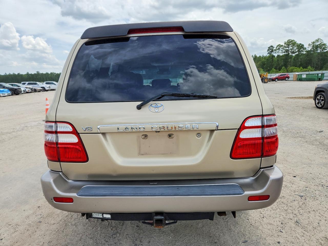 2005 Toyota Land Cruiser Base Gold vin: JTEHT05J252076662