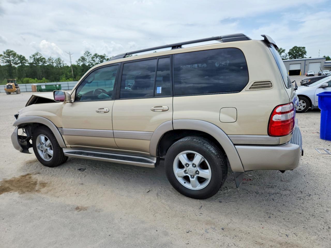 2005 Toyota Land Cruiser Base Gold vin: JTEHT05J252076662