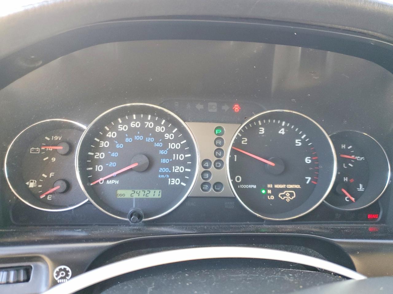 2006 Toyota Land Cruiser Silver vin: JTEHT05J262096492