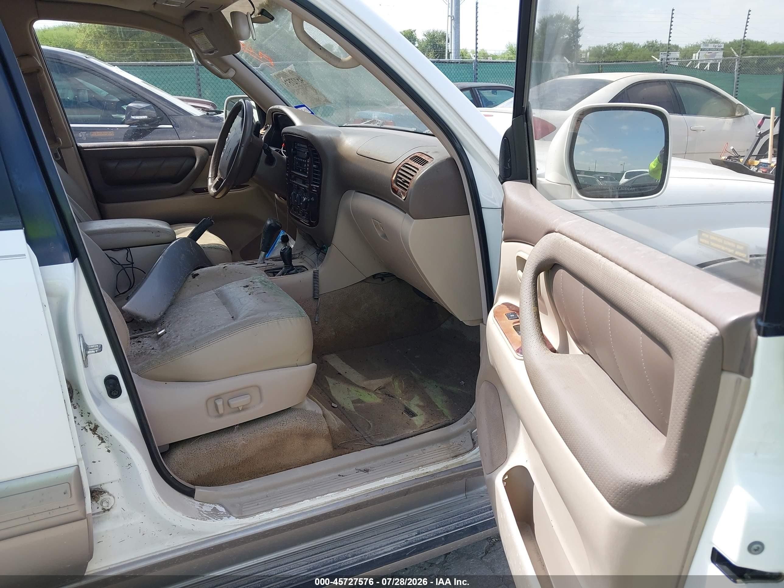 2001 Toyota Land Cruiser   White vin: JTEHT05J312005772
