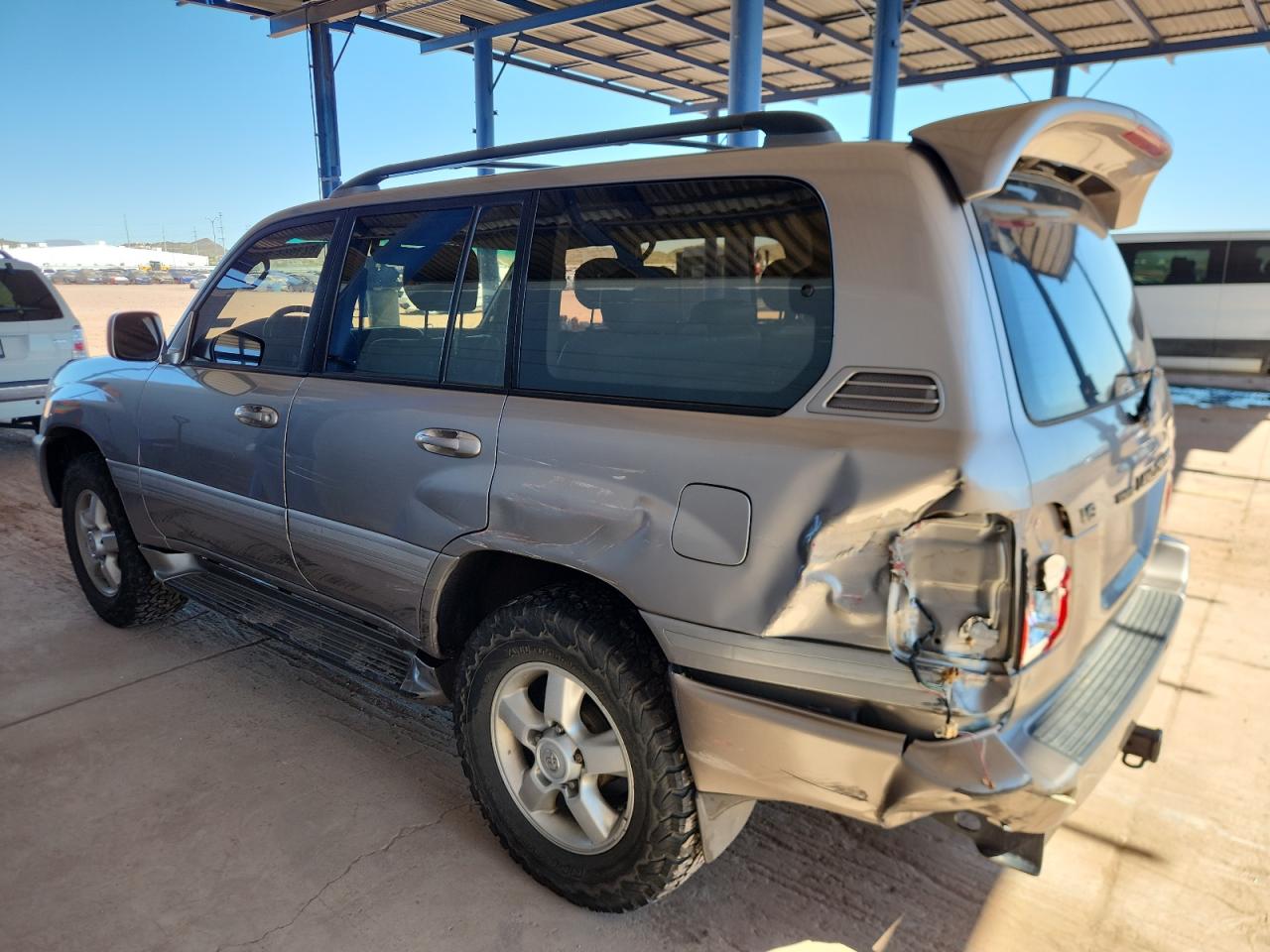 2002 Toyota Land Cruiser Серебряный vin: JTEHT05J322026509