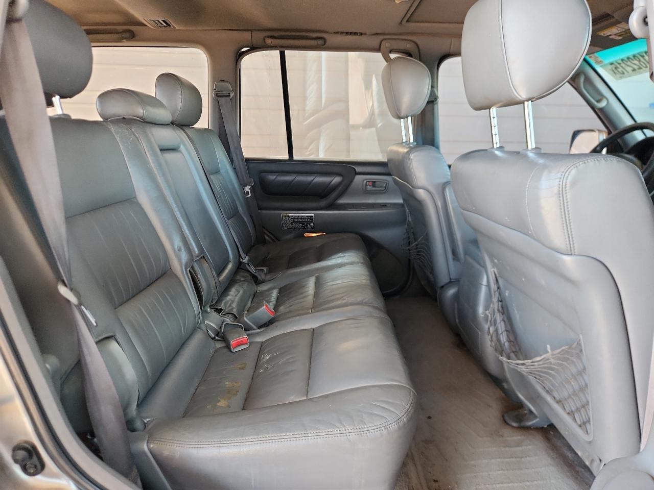 2002 Toyota Land Cruiser Серебряный vin: JTEHT05J322026509