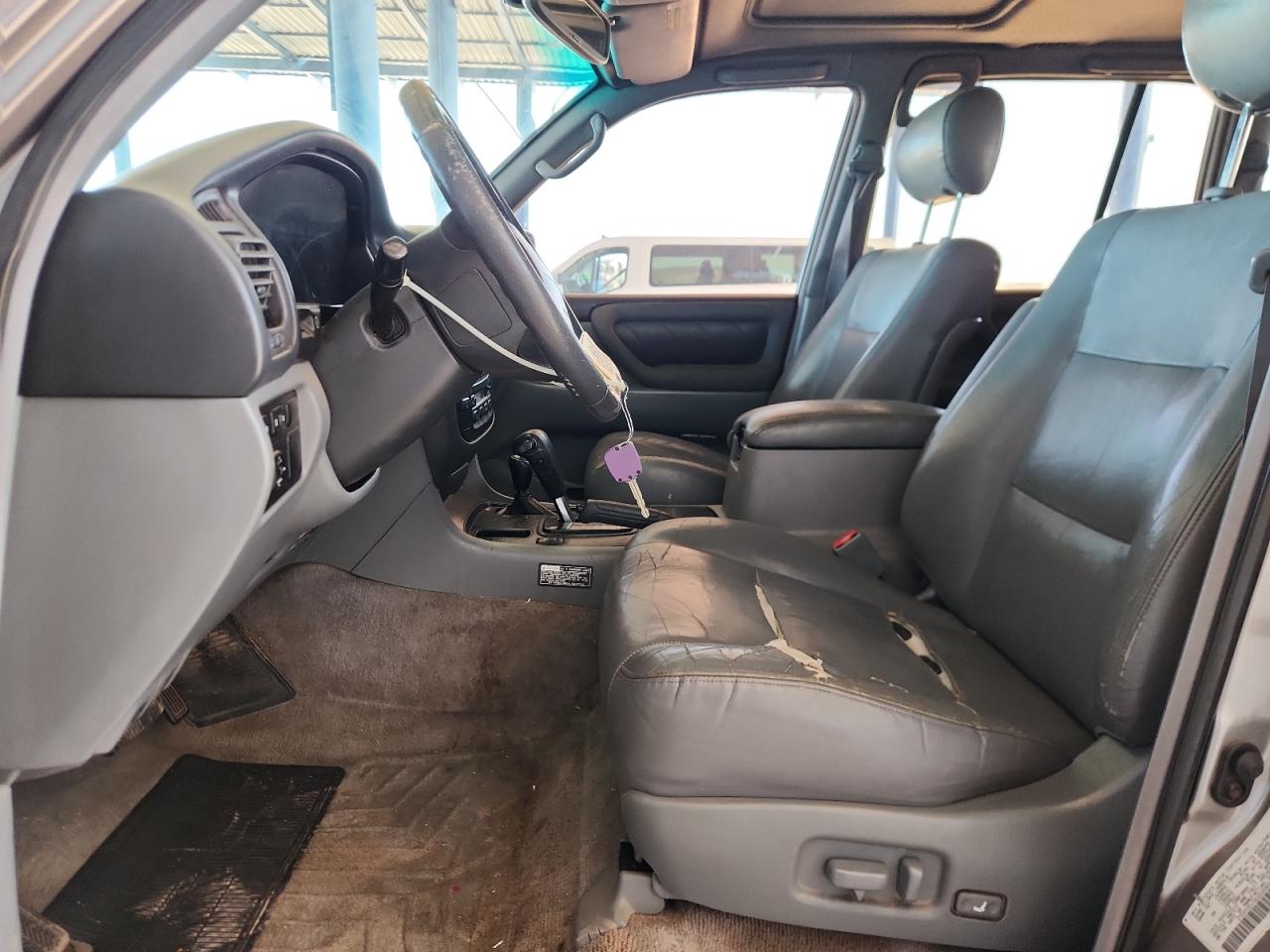 2002 Toyota Land Cruiser Серебряный vin: JTEHT05J322026509