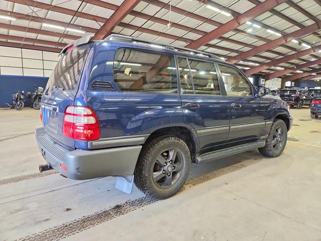 2003 Toyota Land Cruiser Base Blue vin: JTEHT05J332030285