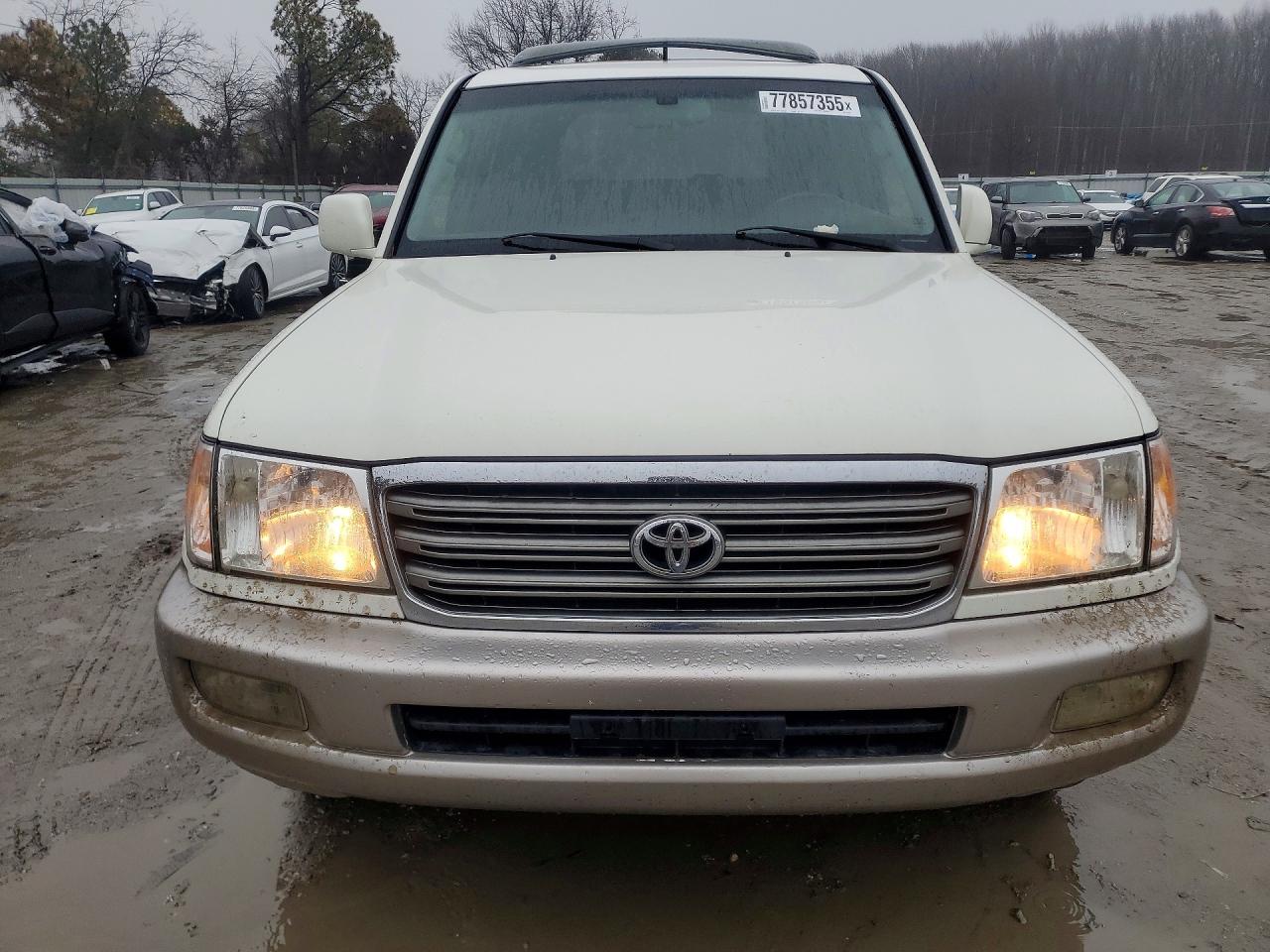 2003 Toyota Land Cruiser White vin: JTEHT05J332045854