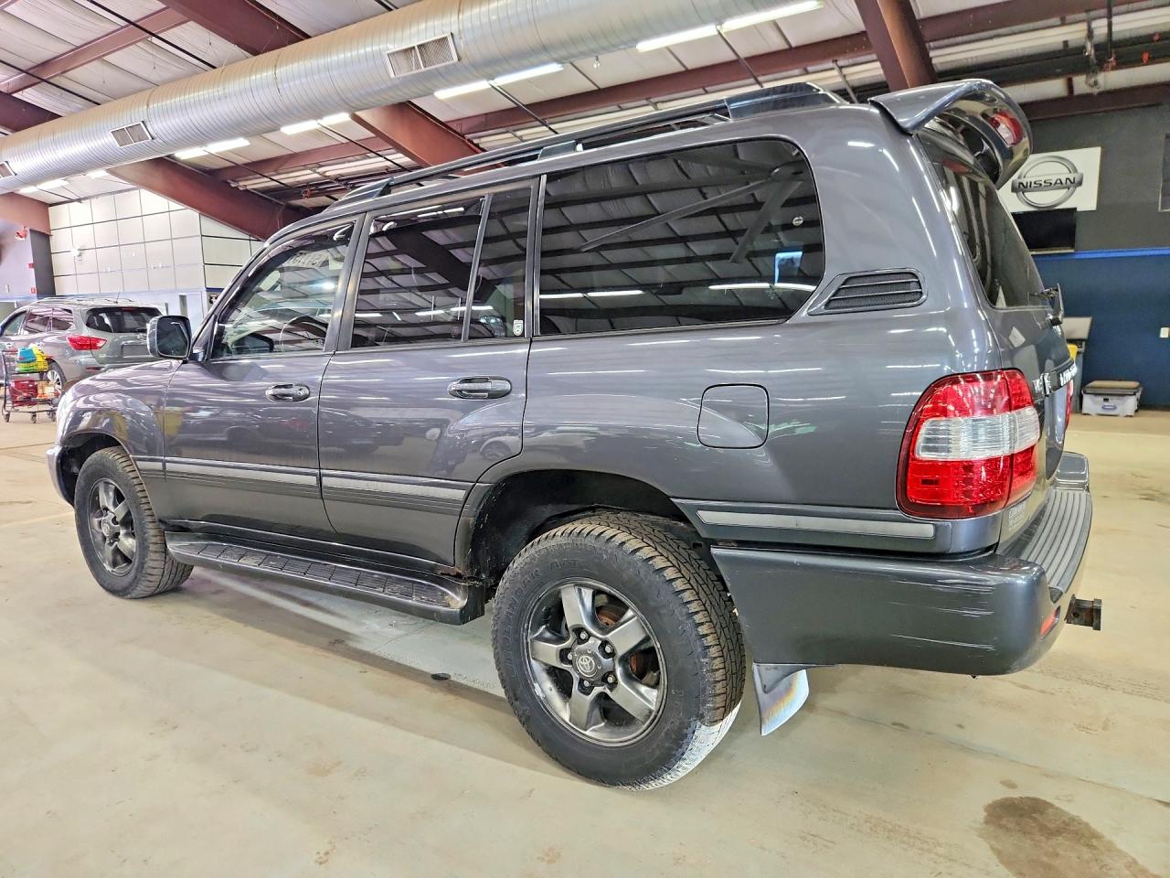 2006 Toyota Land Cruiser Base Gray vin: JTEHT05J362080785