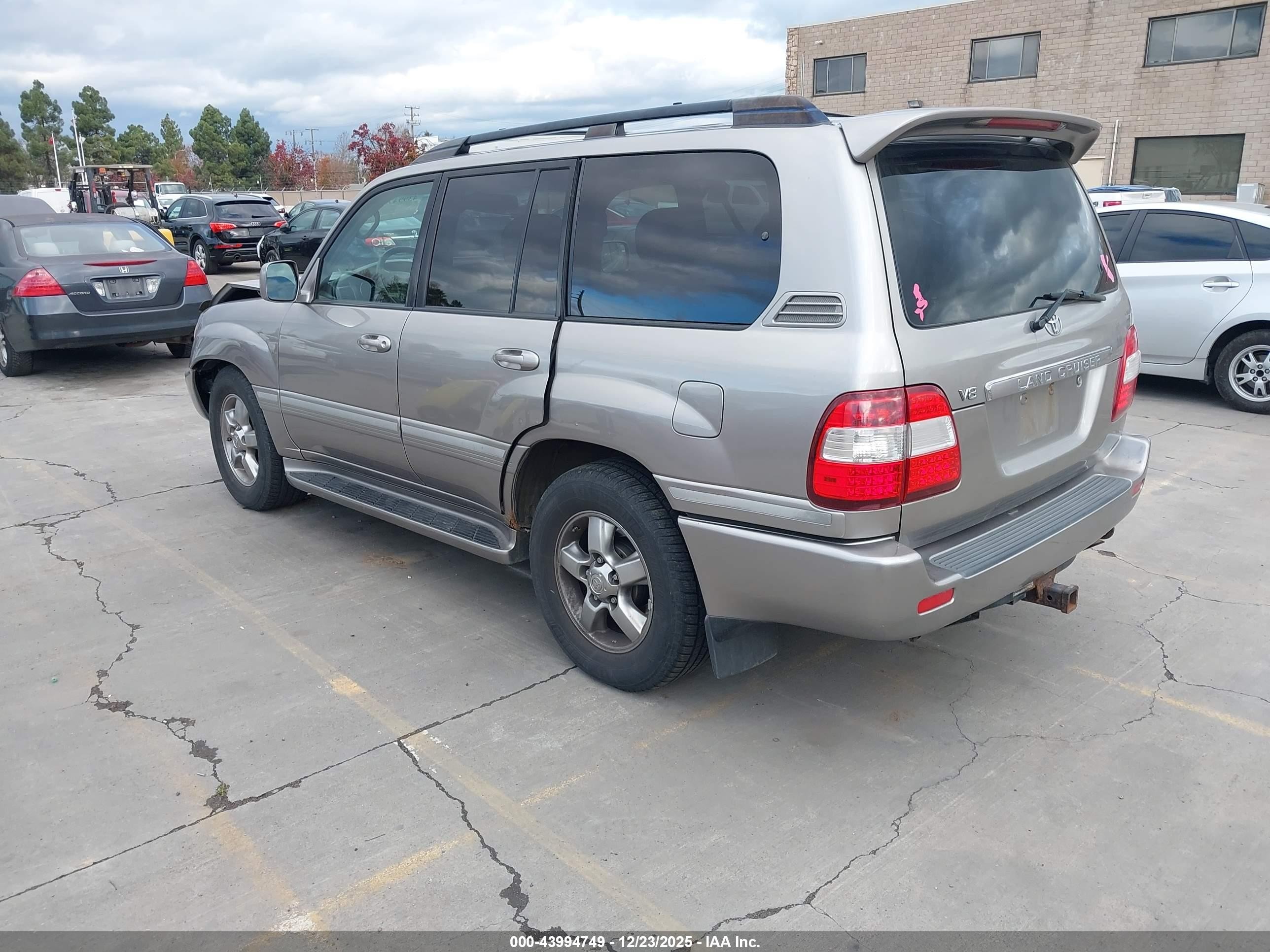 2006 Toyota Land Cruiser V8 Серый vin: JTEHT05J362089969