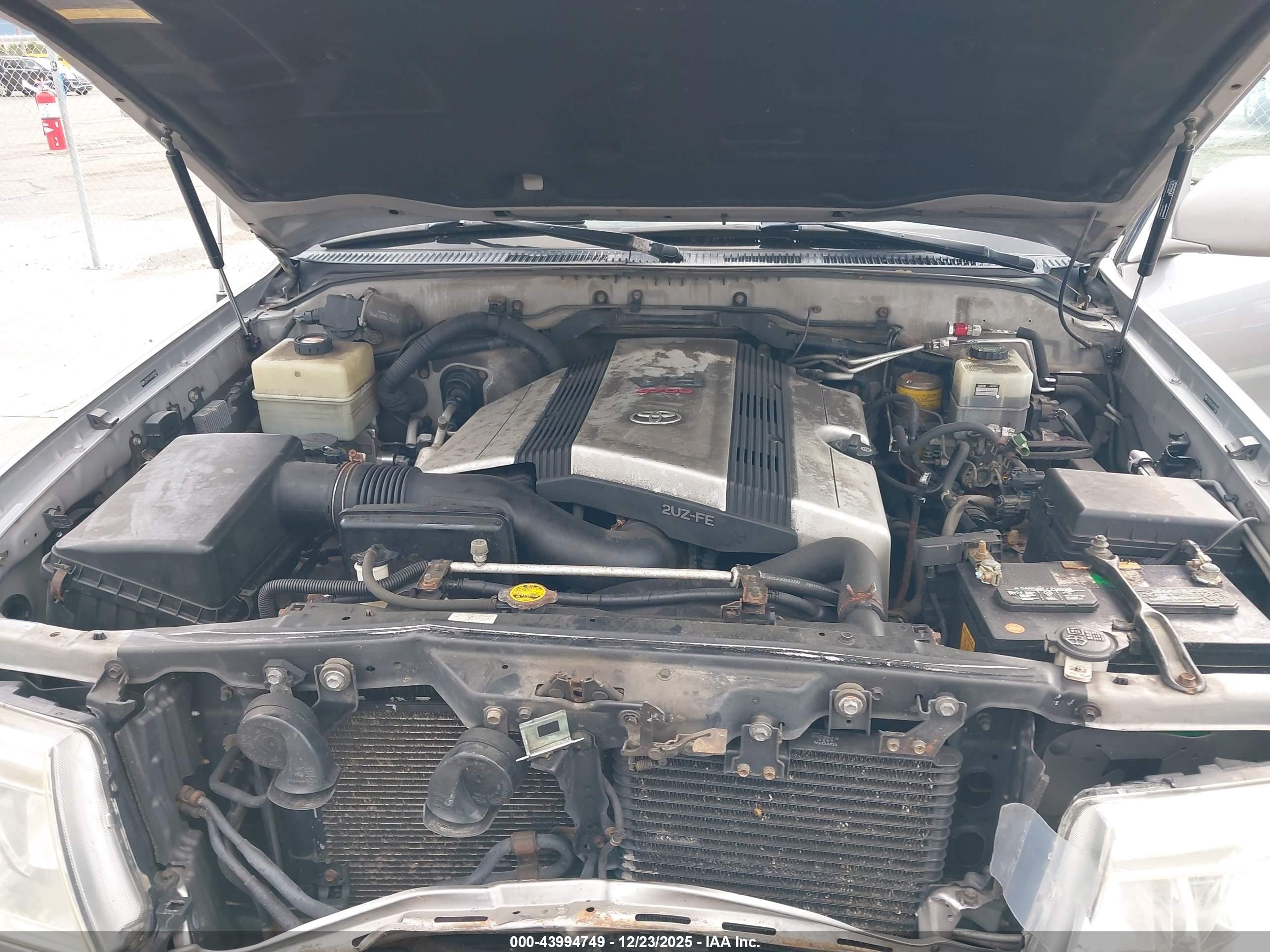 2006 Toyota Land Cruiser V8 Серый vin: JTEHT05J362089969