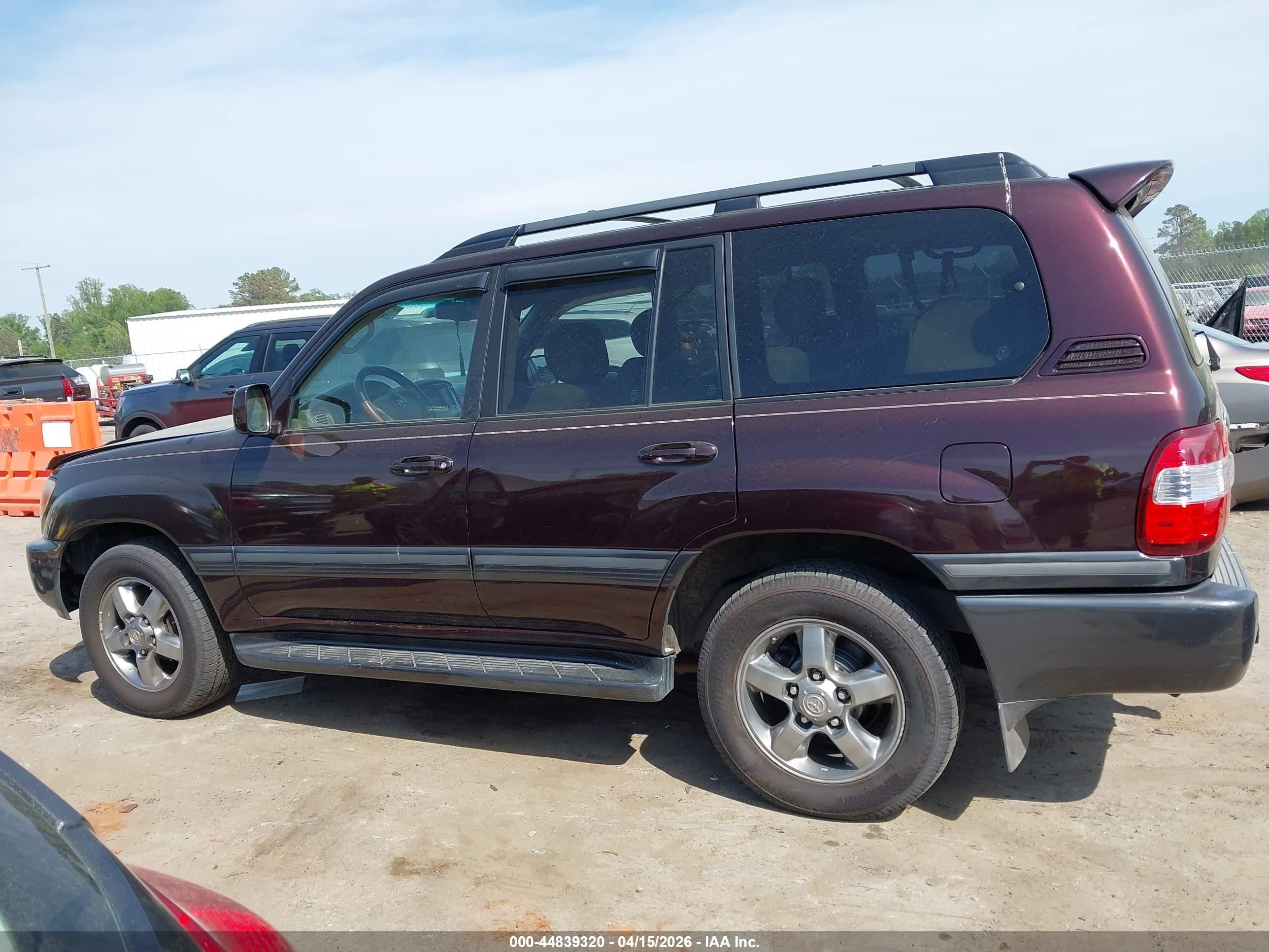 2006 Toyota Land Cruiser V8 Purple vin: JTEHT05J362097943