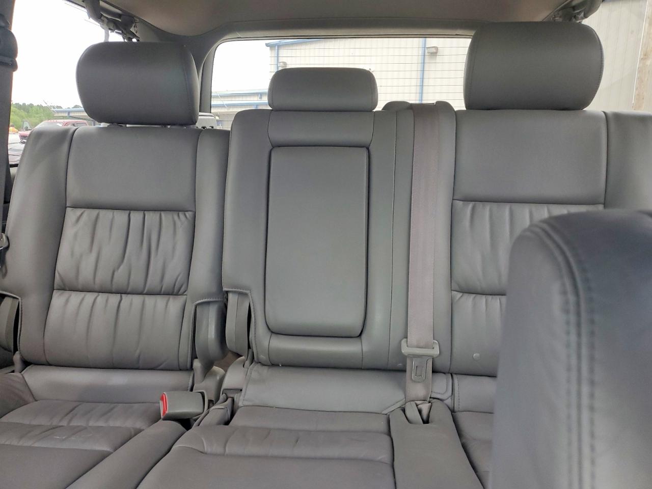 2006 Toyota Land Cruiser Base Gray vin: JTEHT05J362098333