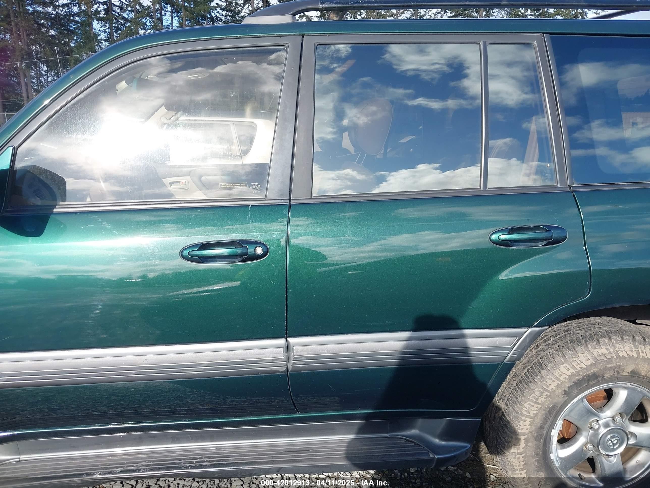 2001 Toyota Land Cruiser   Green vin: JTEHT05J412010091