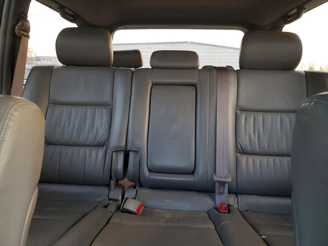2003 Toyota Land Cruiser White vin: JTEHT05J432037777