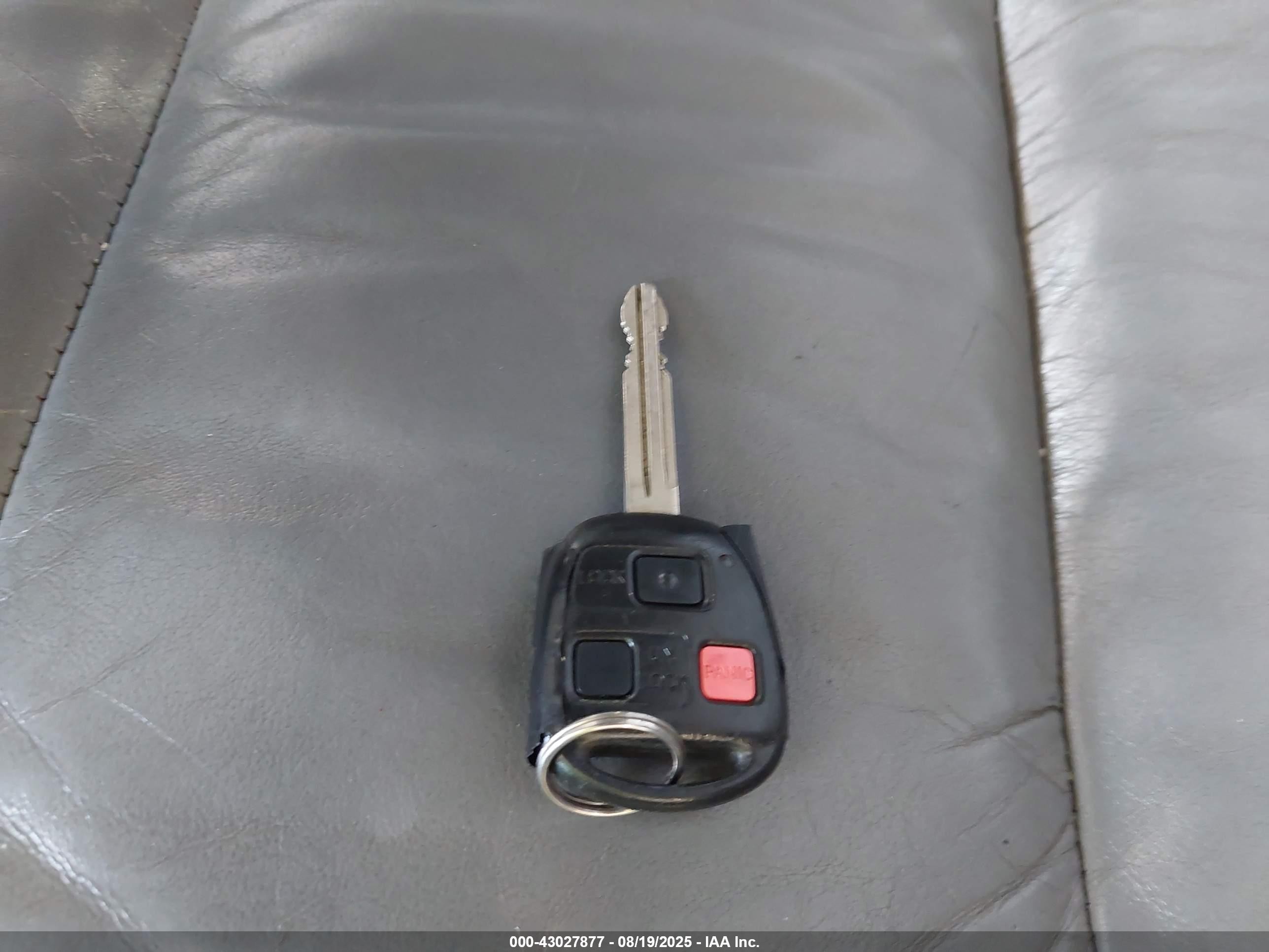 2004 Toyota Land Cruiser   Gray vin: JTEHT05J442057691