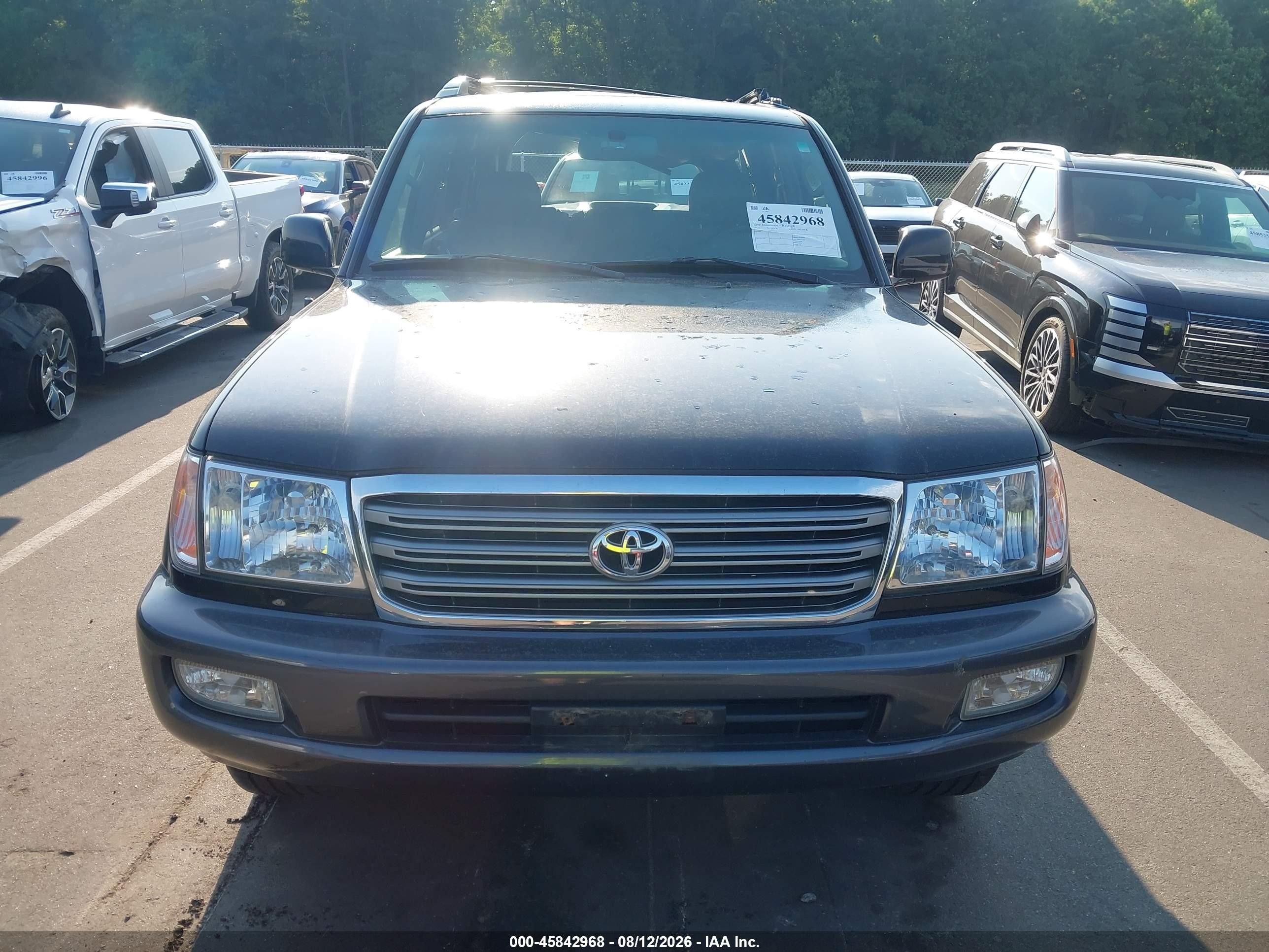 2004 Toyota Land Cruiser   Black vin: JTEHT05J442064303